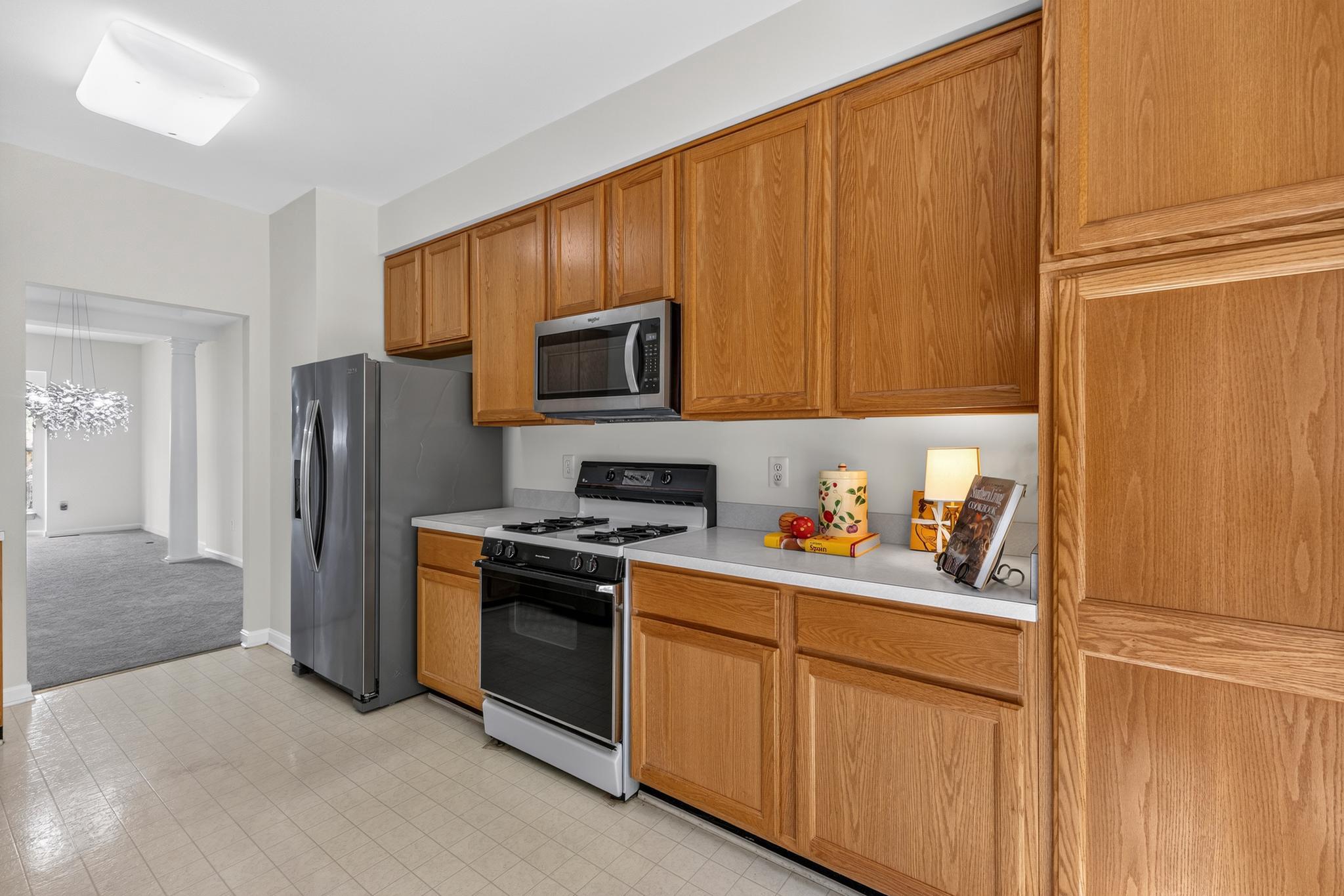  3009 Barden Oaks Court, Oakton, VA 22124 - 物件實景