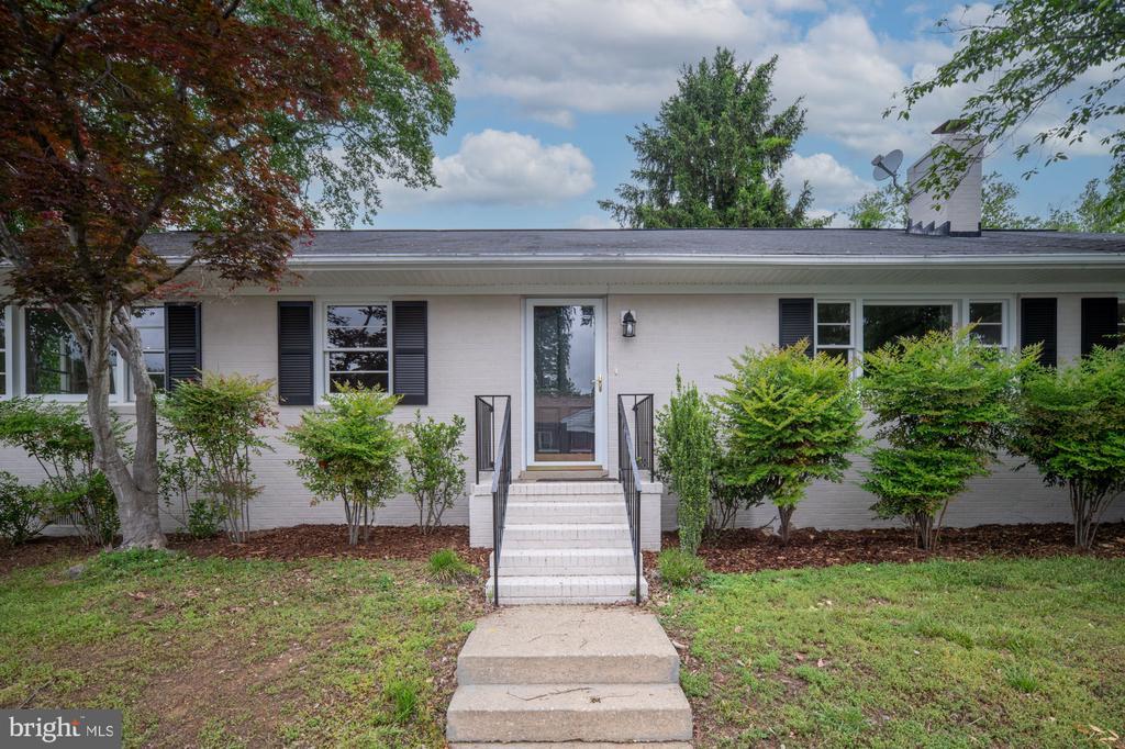 Fredericksburg, Virginia, 22401, United States, 3 Bedrooms Bedrooms, ,2 BathroomsBathrooms,Residential,For Sale,1805404