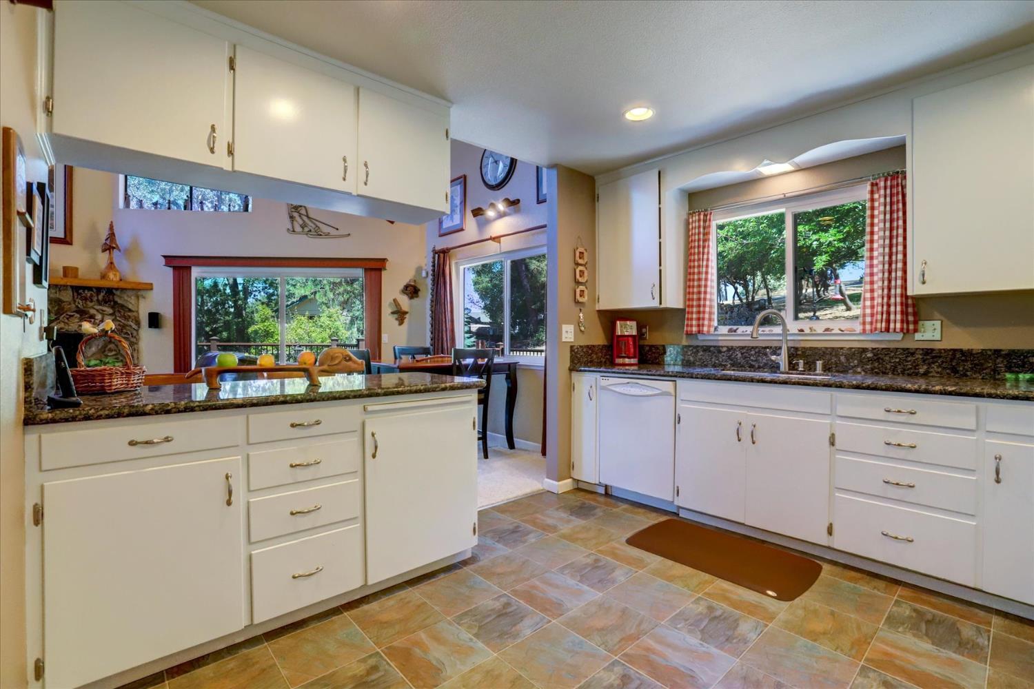 Auburn, California, 95602, United States, 3 Bedrooms Bedrooms, ,2 BathroomsBathrooms,Residential,For Sale,1976114