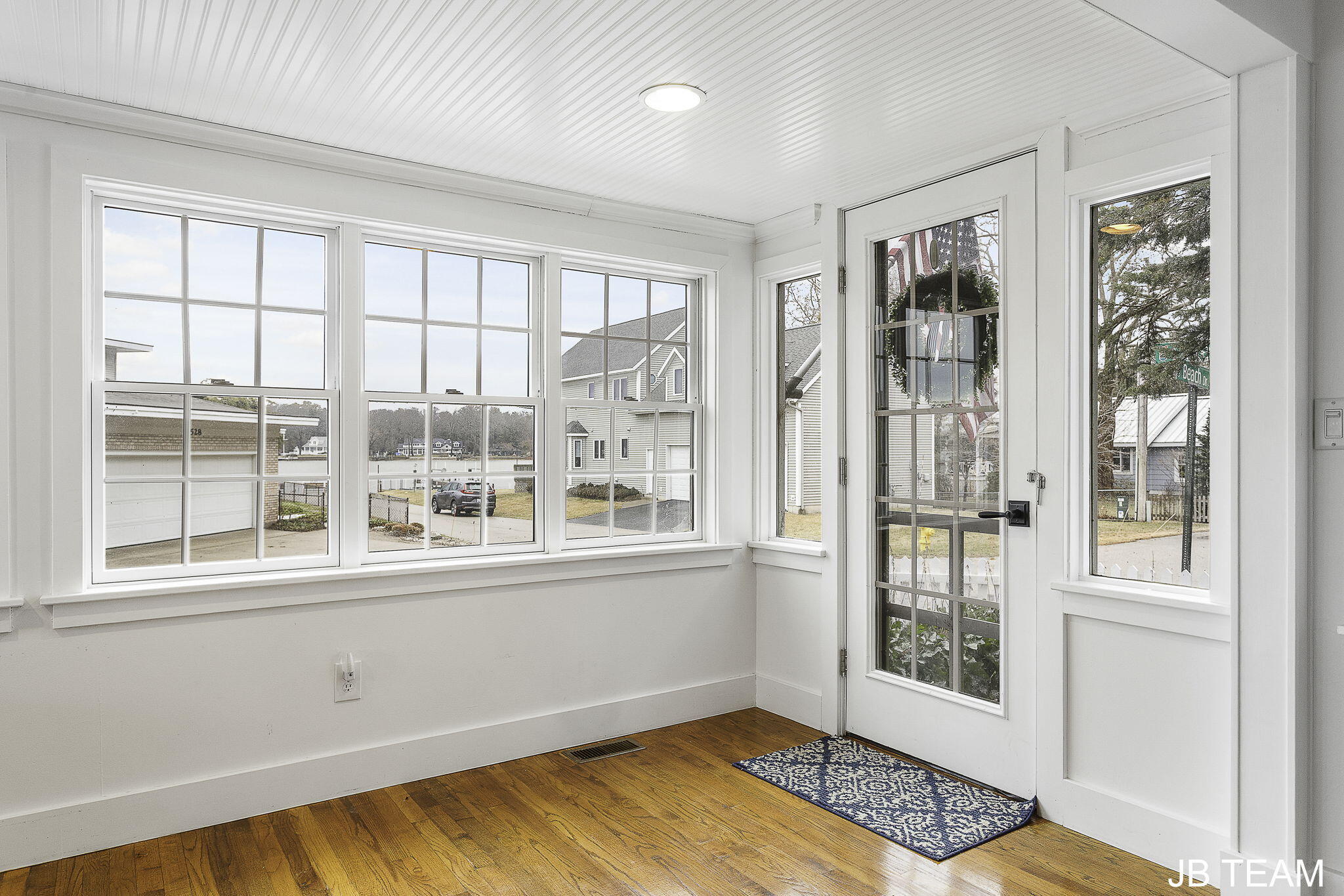 Holland, Michigan, 49423, United States, 3 Bedrooms Bedrooms, ,2 BathroomsBathrooms,Residential,For Sale,1827568