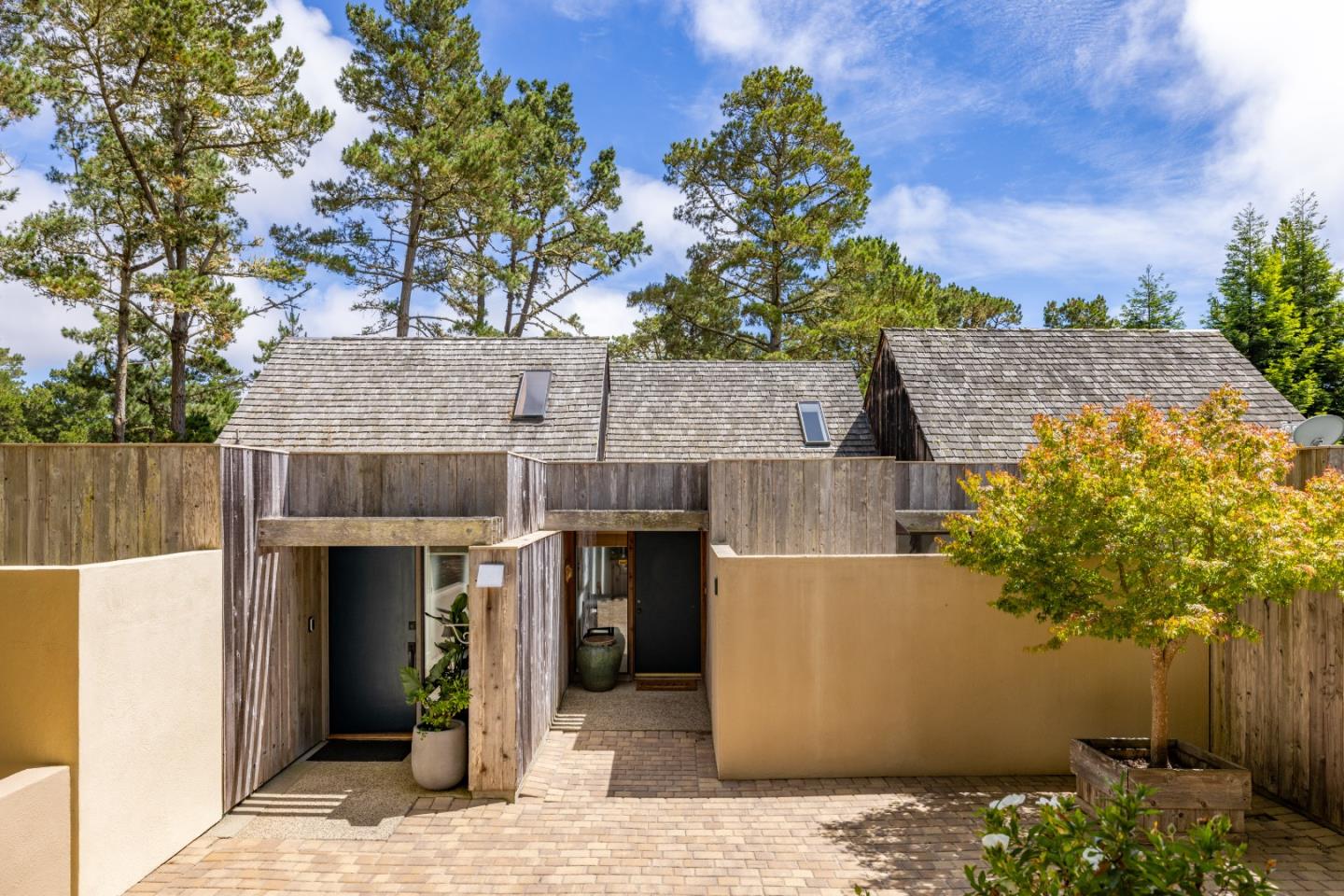 Carmel, California, 93923, United States, 3 Bedrooms Bedrooms, ,2 BathroomsBathrooms,Residential,For Sale,1901917