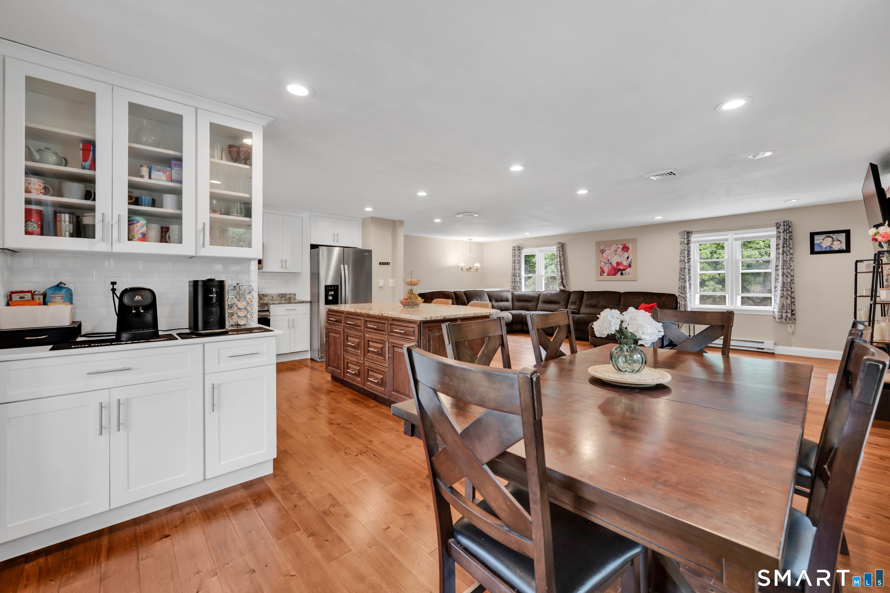 Southington, Connecticut, 06489, United States, 4 Bedrooms Bedrooms, ,3 BathroomsBathrooms,Residential,For Sale,2048016