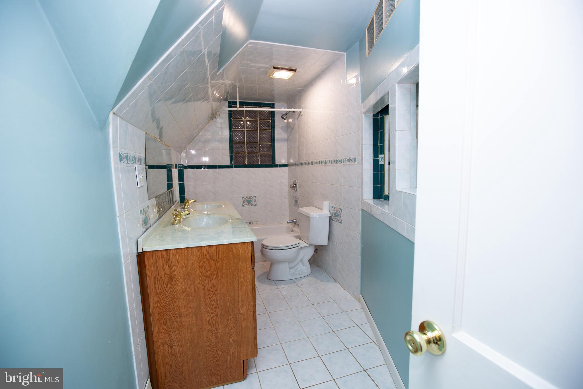 GLENSIDE, Pennsylvania, 19038, United States, 3 Bedrooms Bedrooms, ,3 BathroomsBathrooms,Residential,For Sale,2006101