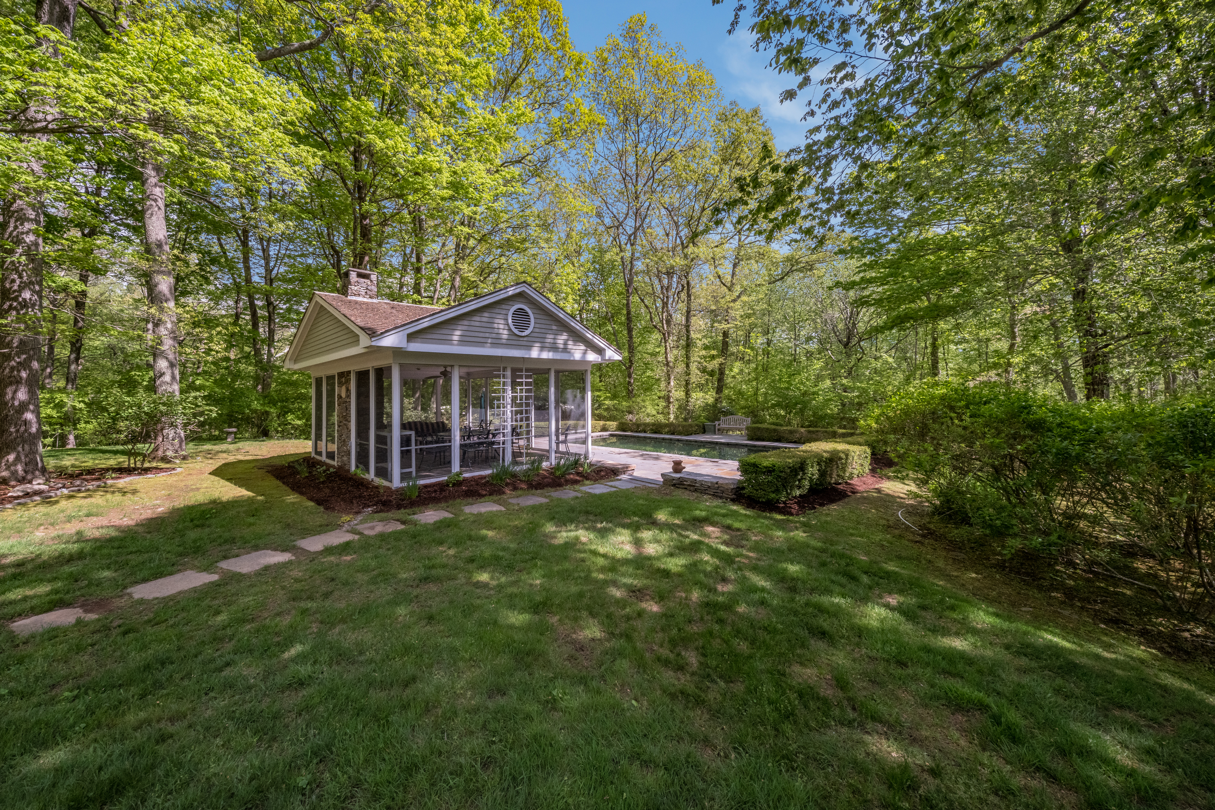  Stunning Custom Built Home on over 30 Acres of Bucolic Lane - 物件實景