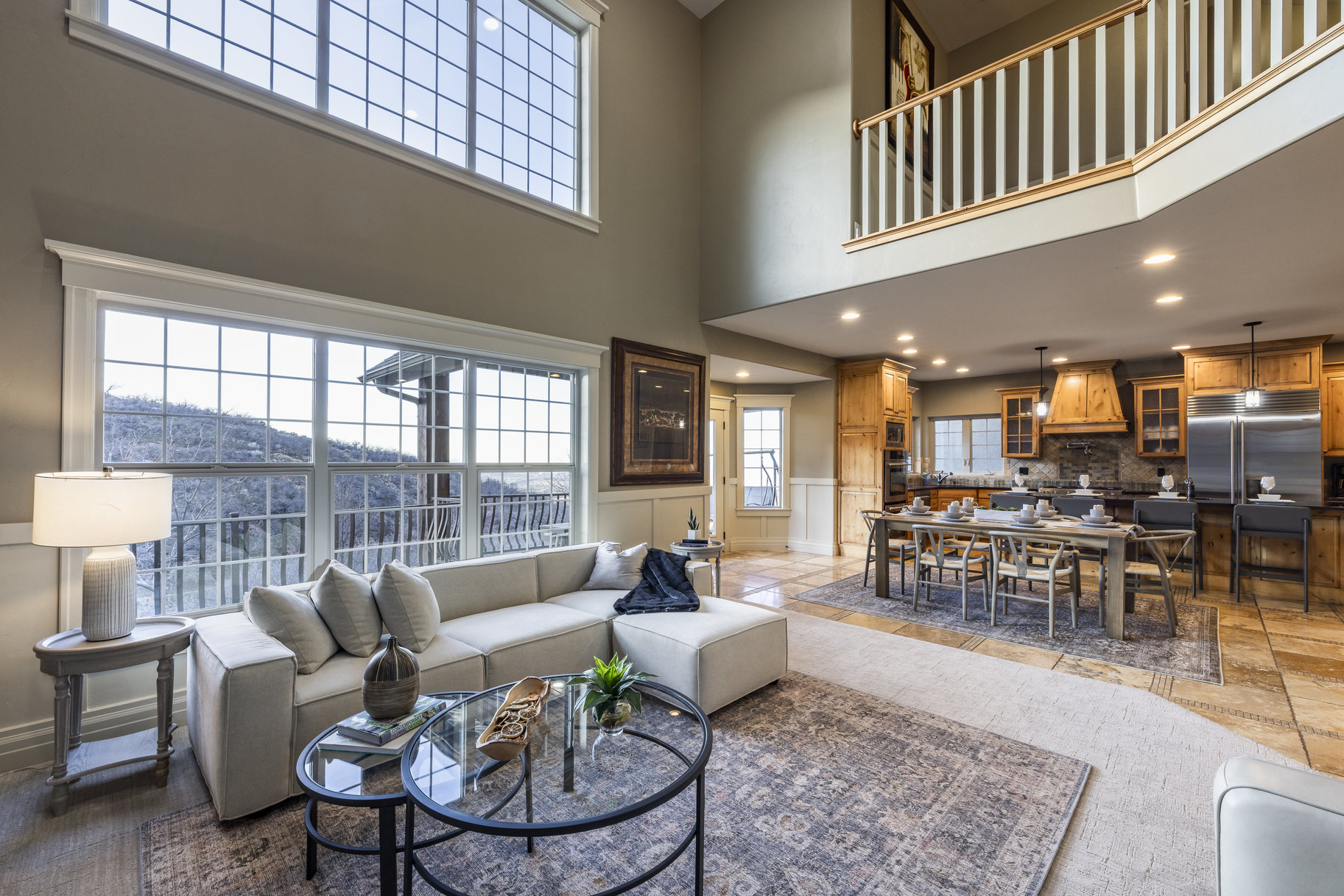  Mountain Views, Trail Access & Luxury East Bench Living - 物件實景