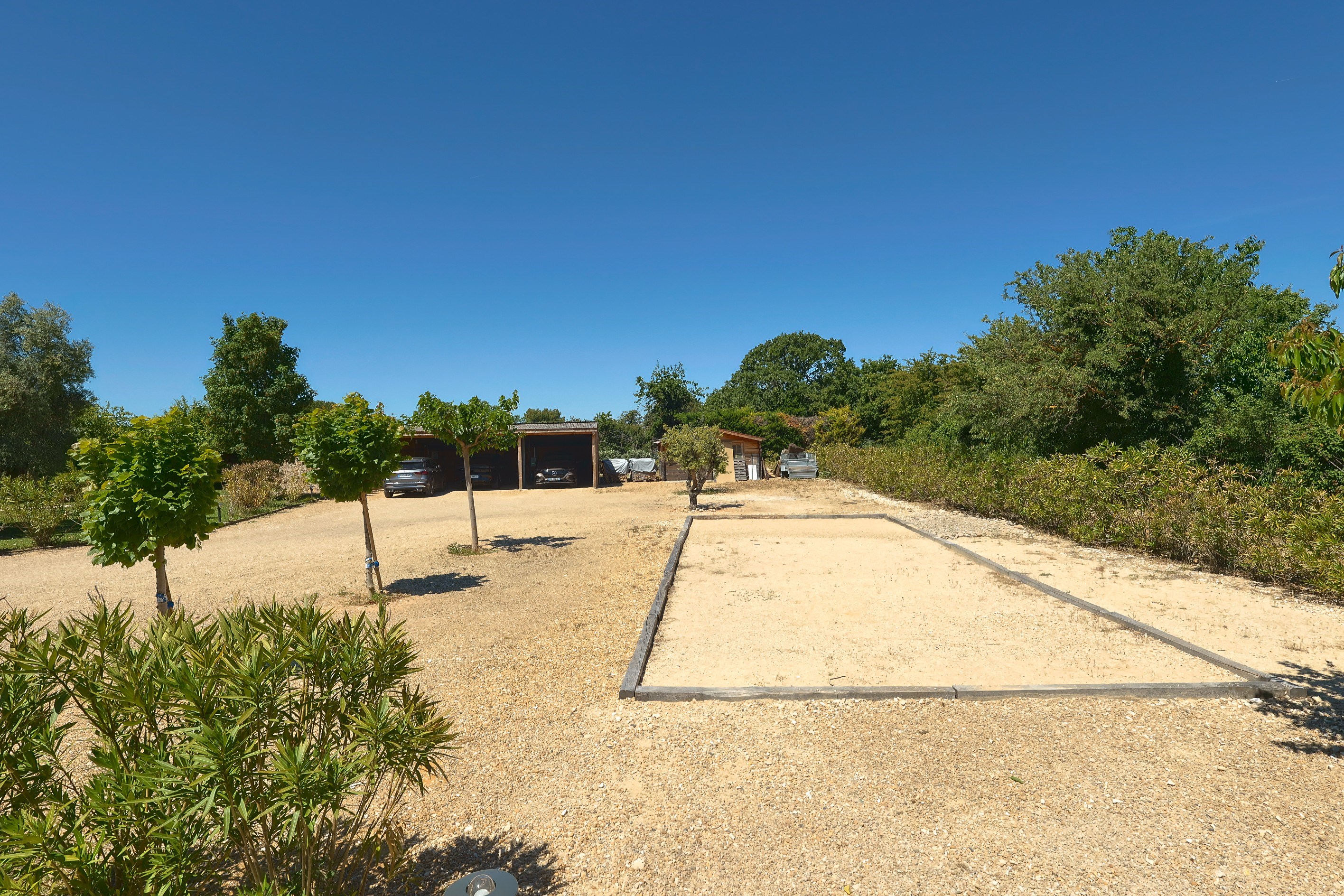  PUYRICARD – Elegant single-storey 350 sqm property with swimming pool and guest… - 物件實景