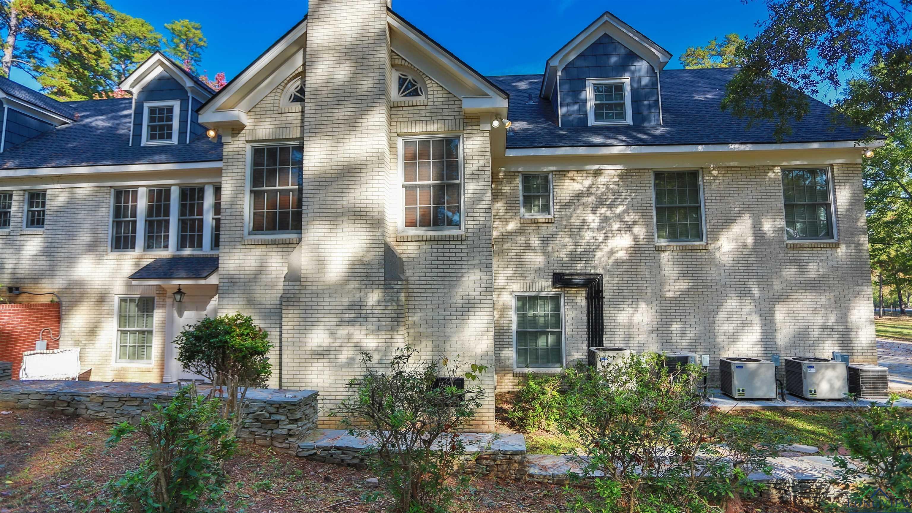 Marshall, Texas, 75670, United States, 5 Bedrooms Bedrooms, ,5 BathroomsBathrooms,Residential,For Sale,1943328