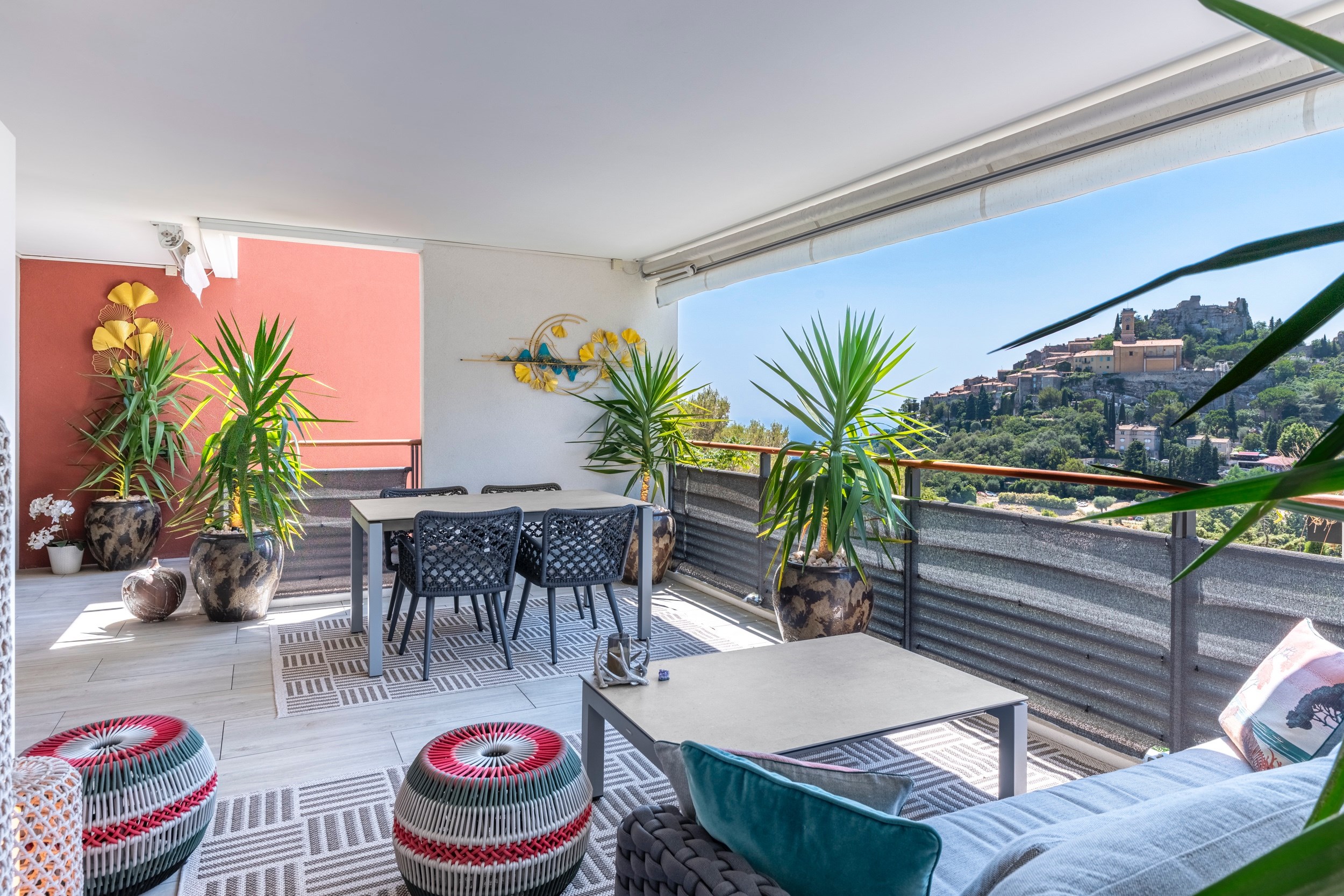  Luxury apartment with terrace, pool and sea glimpse for sale in Èze near Monaco - 物件實景