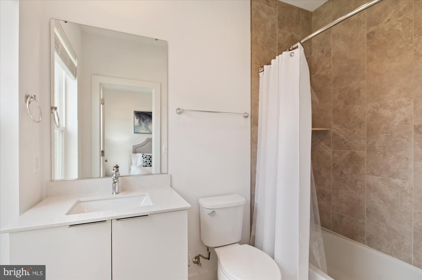 Washington, District of Columbia, 20017, United States, 3 Bedrooms Bedrooms, ,4 BathroomsBathrooms,Residential,For Sale,1918552