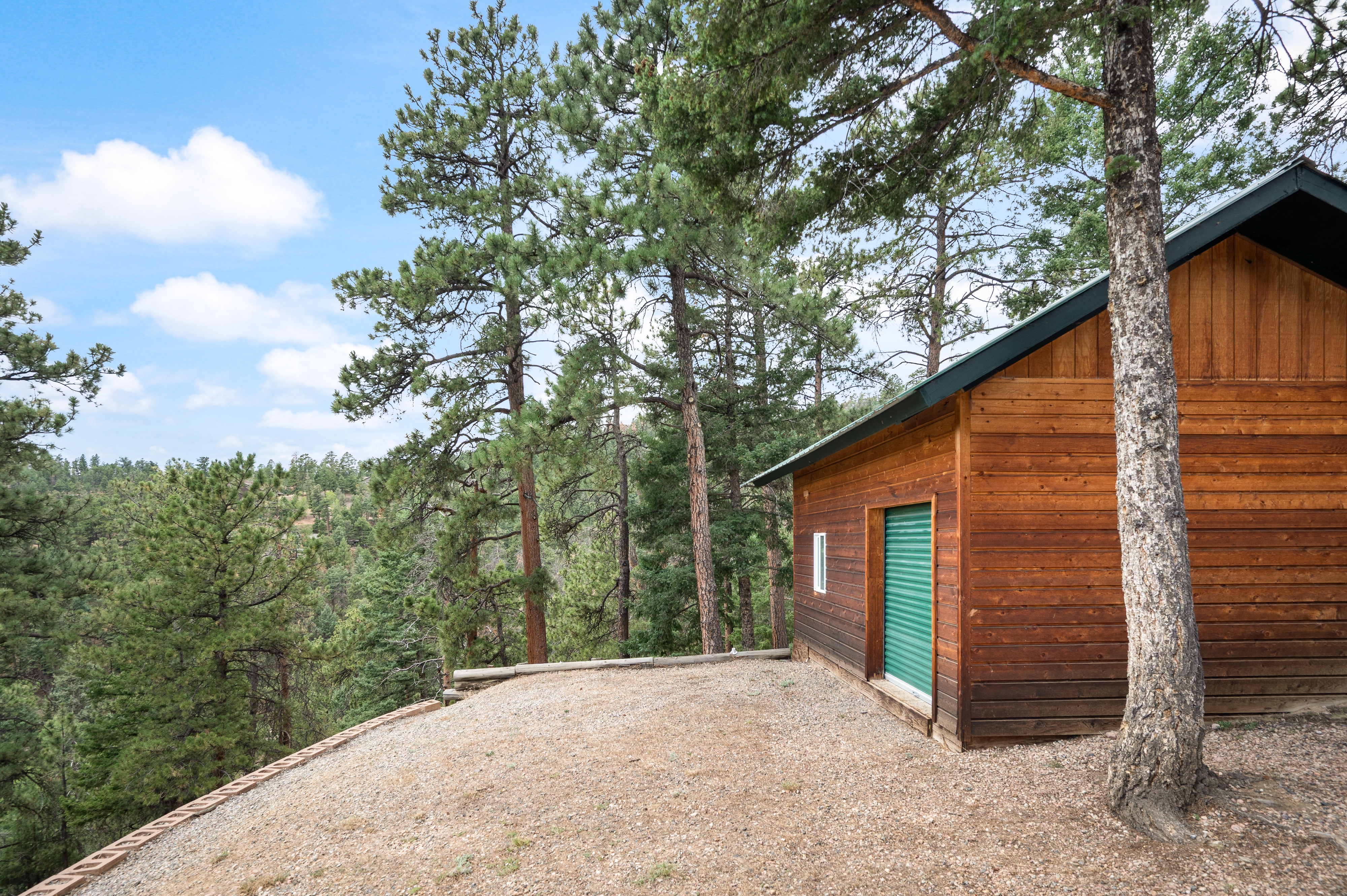  Million Dollar Views on this Beautifully Updated Mountain Retreat on 2.89 Acres - 物件實景
