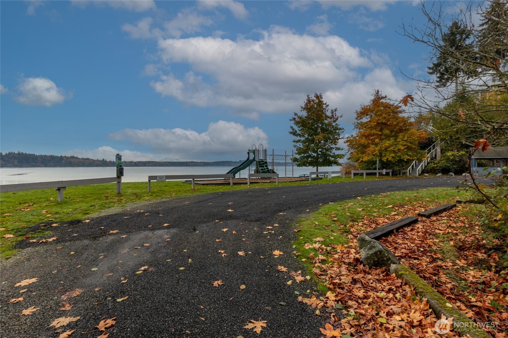 Olympia, Washington, 98502, United States, 4 Bedrooms Bedrooms, ,2 BathroomsBathrooms,Residential,For Sale,1988931