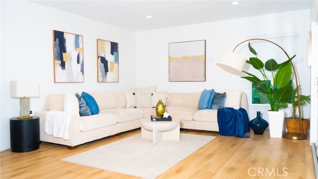 Los Angeles, California, 90027, United States, 3 Bedrooms Bedrooms, ,3 BathroomsBathrooms,Residential,For Sale,1980837