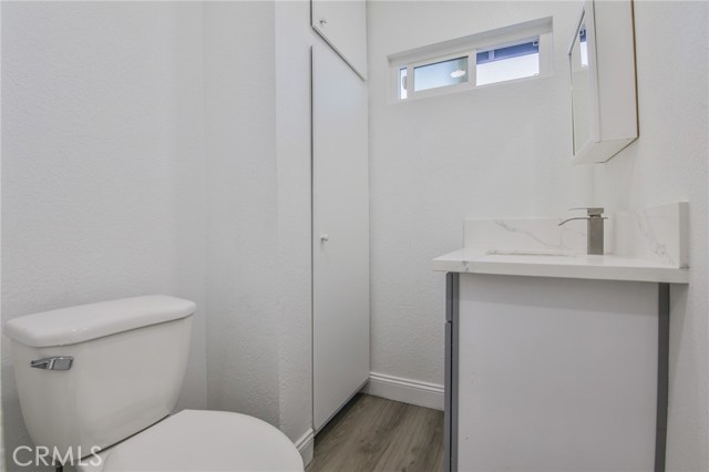 Los Angeles, California, 90003, United States, 4 Bedrooms Bedrooms, ,Residential,For Sale,2010724