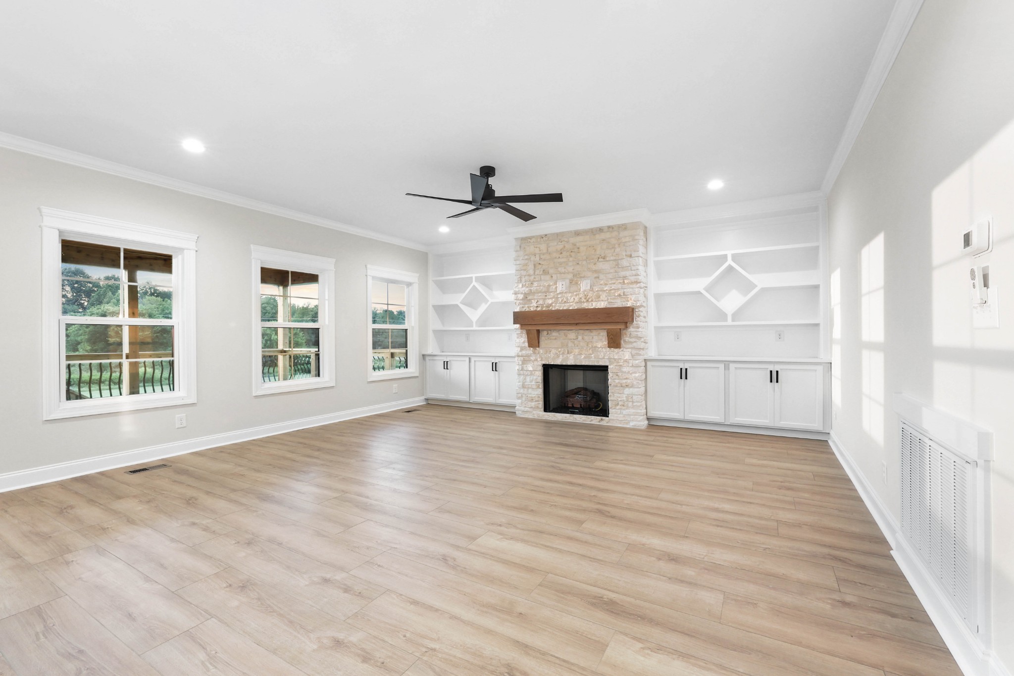 Adams, Tennessee, 37010, United States, 4 Bedrooms Bedrooms, ,4 BathroomsBathrooms,Residential,For Sale,1904806