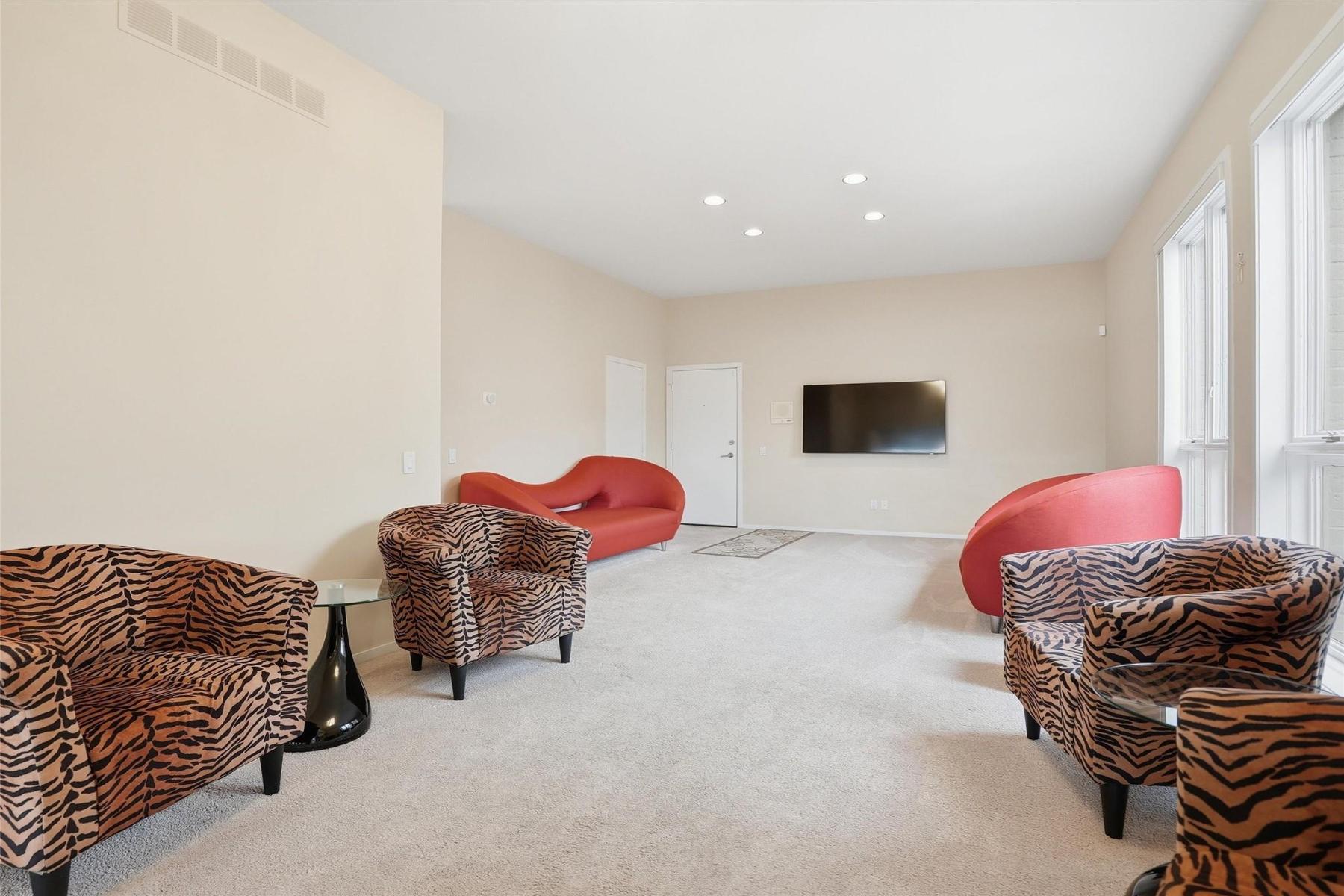  West Bloomfield - 物件實景