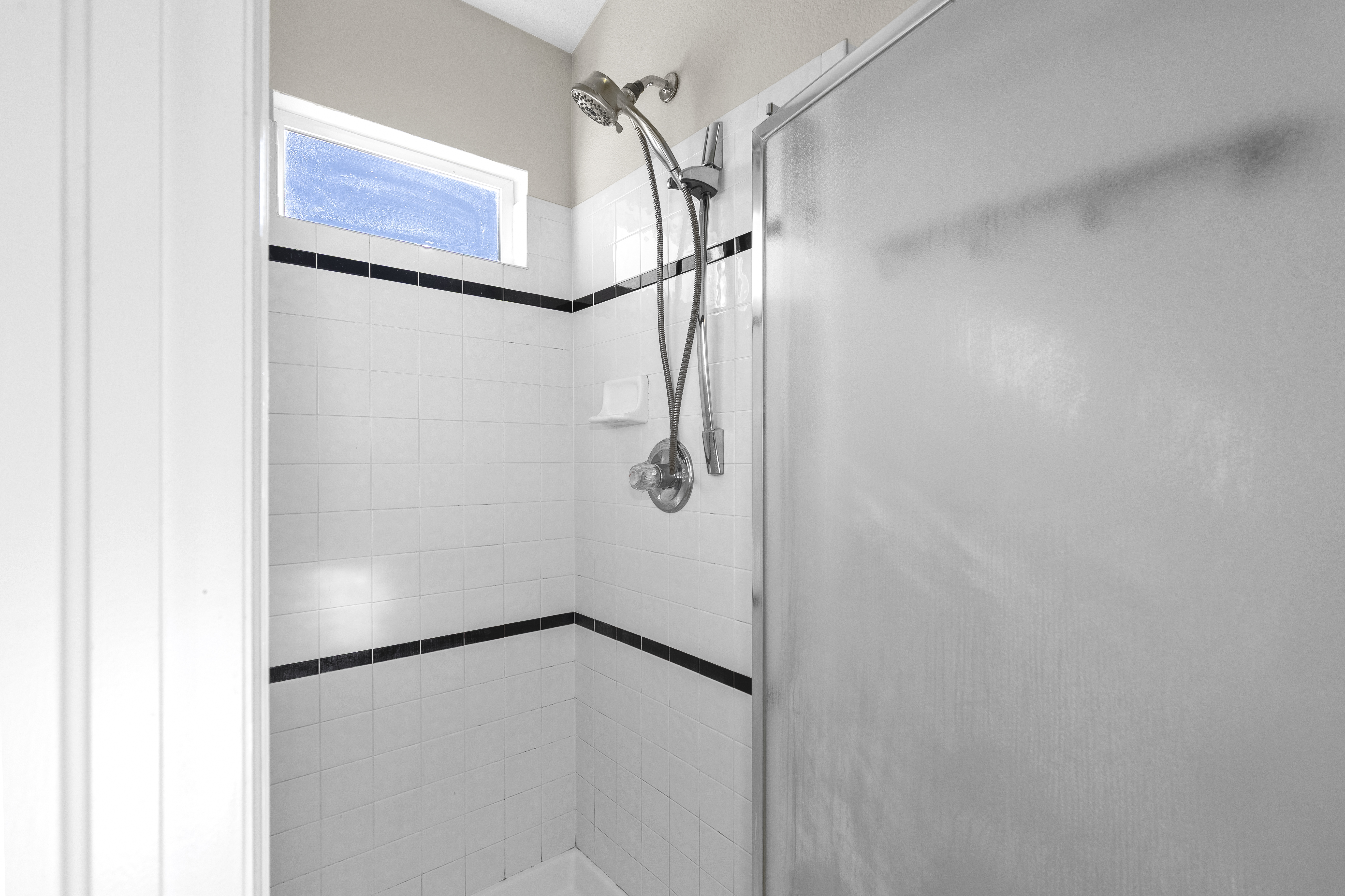  PRIME LOWRY LOCATION  UPDATED & METICULOUSLY MAINTAINED - 物件實景