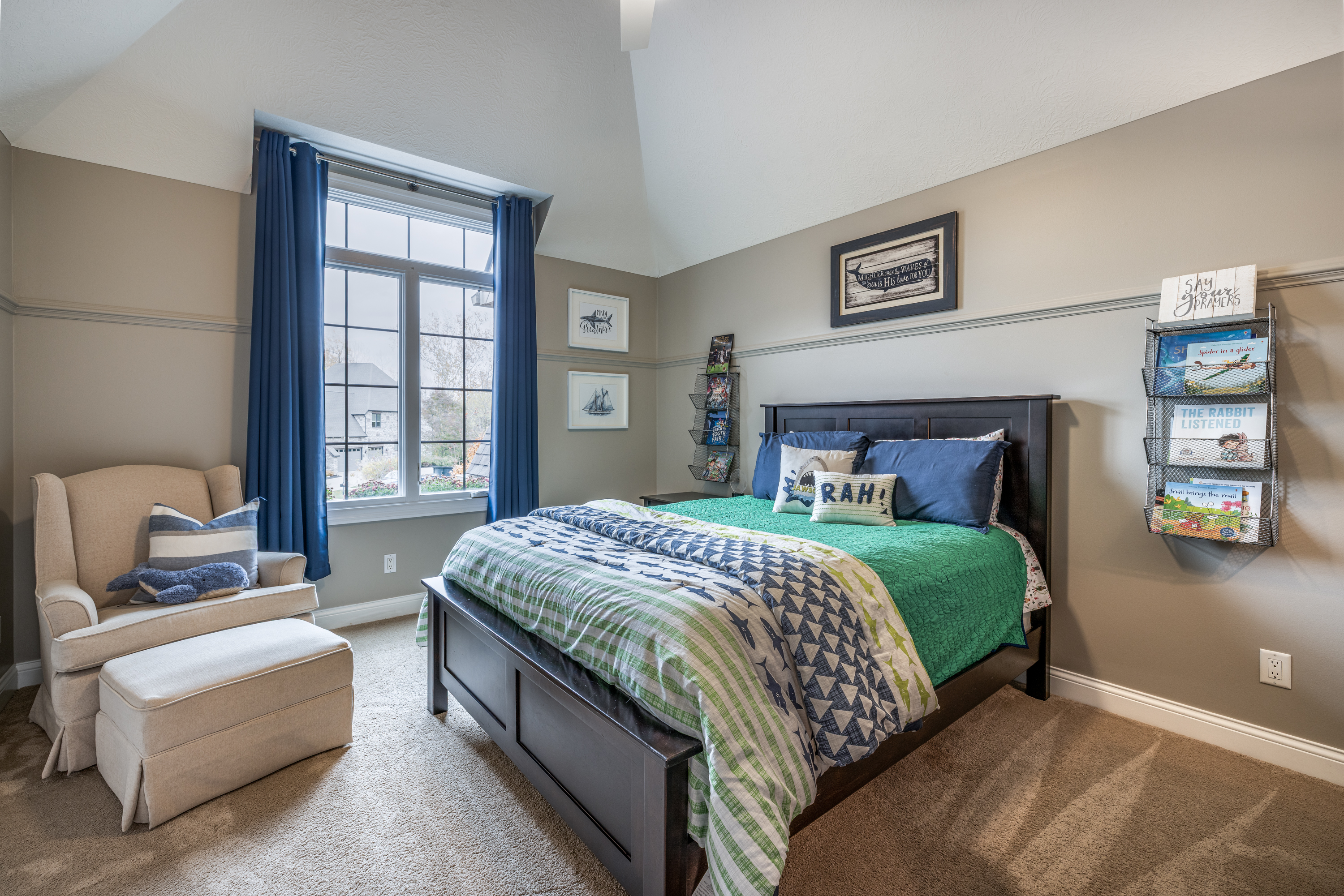 Strongsville, Ohio, 44136, United States, 4 Bedrooms Bedrooms, ,5 BathroomsBathrooms,Residential,For Sale,1988624