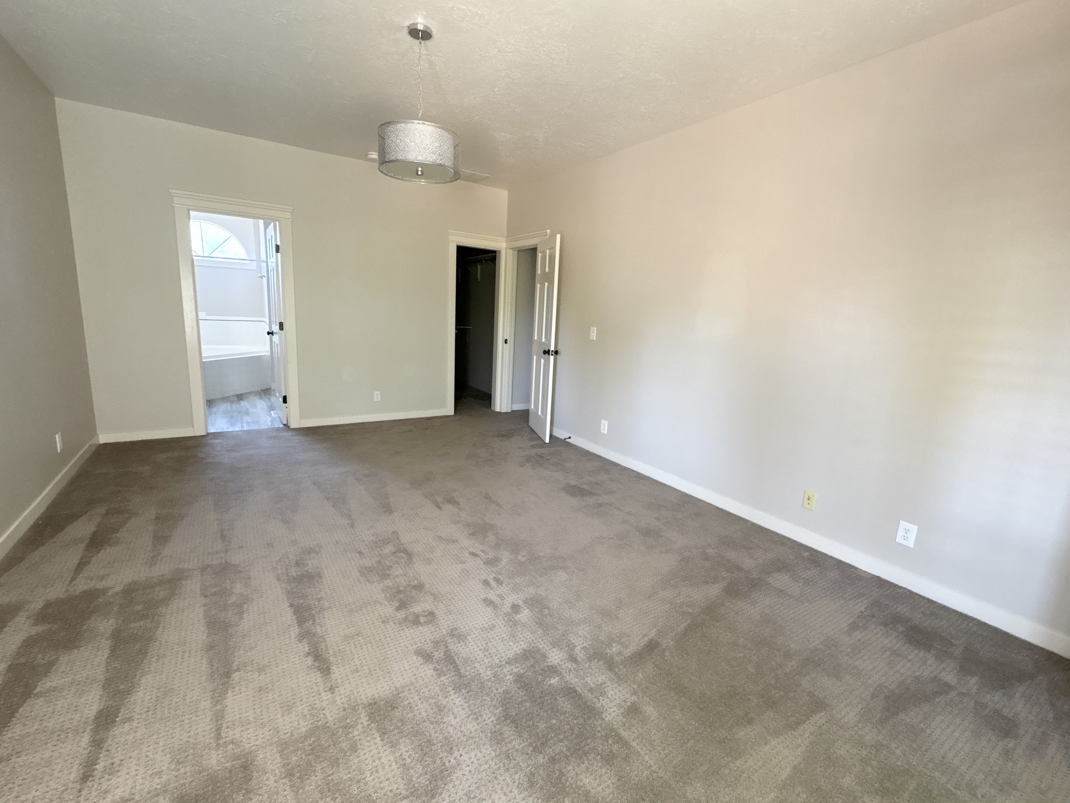 Mountain Home, Idaho, 83647, United States, 4 Bedrooms Bedrooms, ,2 BathroomsBathrooms,Residential,For Sale,1814352