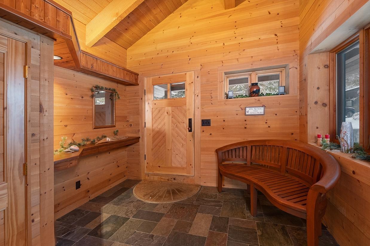 Watersmeet, Michigan, 49969, United States, 4 Bedrooms Bedrooms, ,3 BathroomsBathrooms,Residential,For Sale,1979345