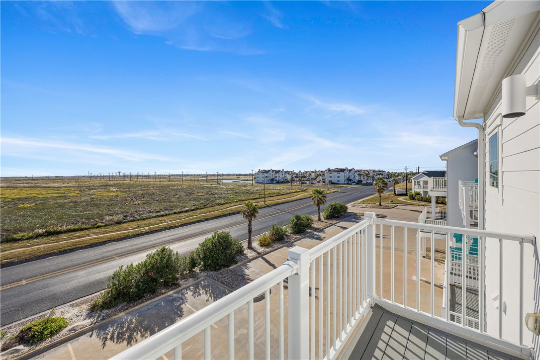 Corpus Christi, Texas, 78418, United States, 4 Bedrooms Bedrooms, ,4 BathroomsBathrooms,Residential,For Sale,1994384