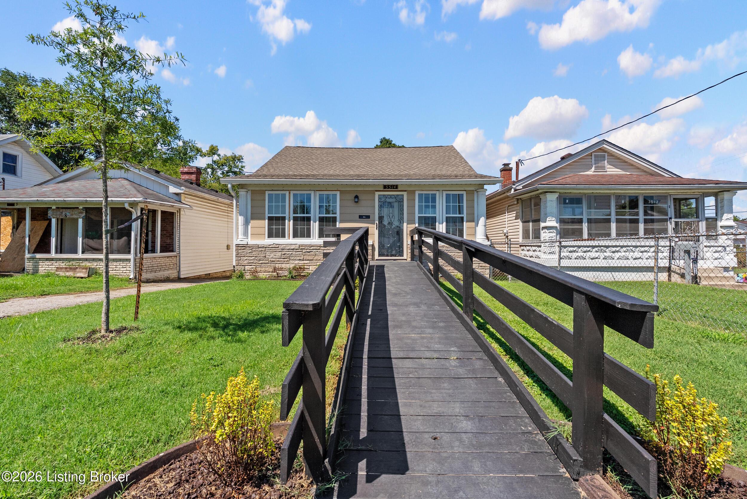 Woodruff Ave, Louisville, KY 40215