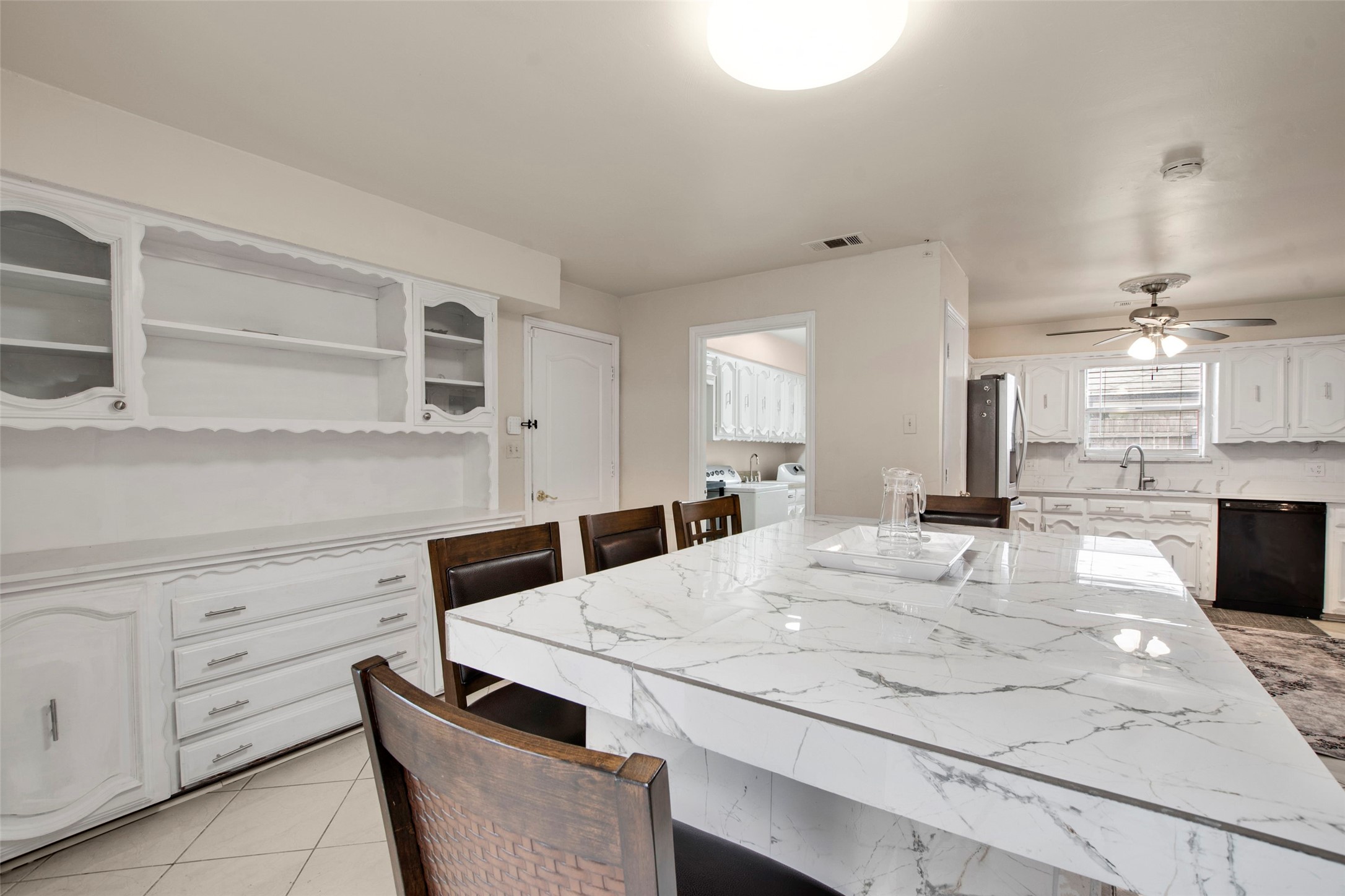 Dallas, Texas, 75243, United States, 5 Bedrooms Bedrooms, ,3 BathroomsBathrooms,Residential,For Sale,1847353