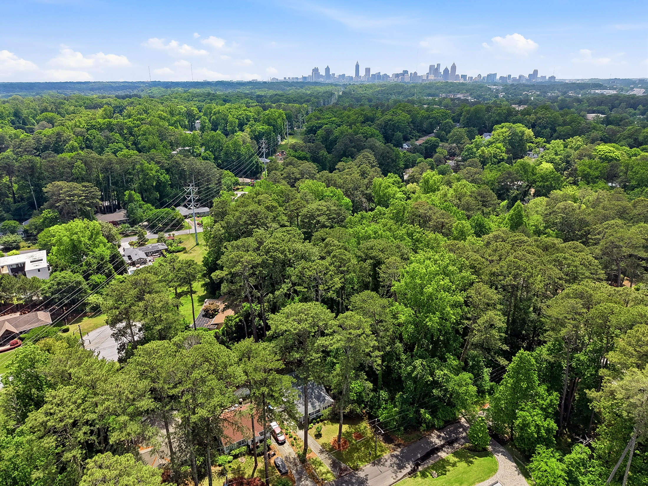  Charming Bungalow Tucked in Sought-After Lavista Park - 物件實景