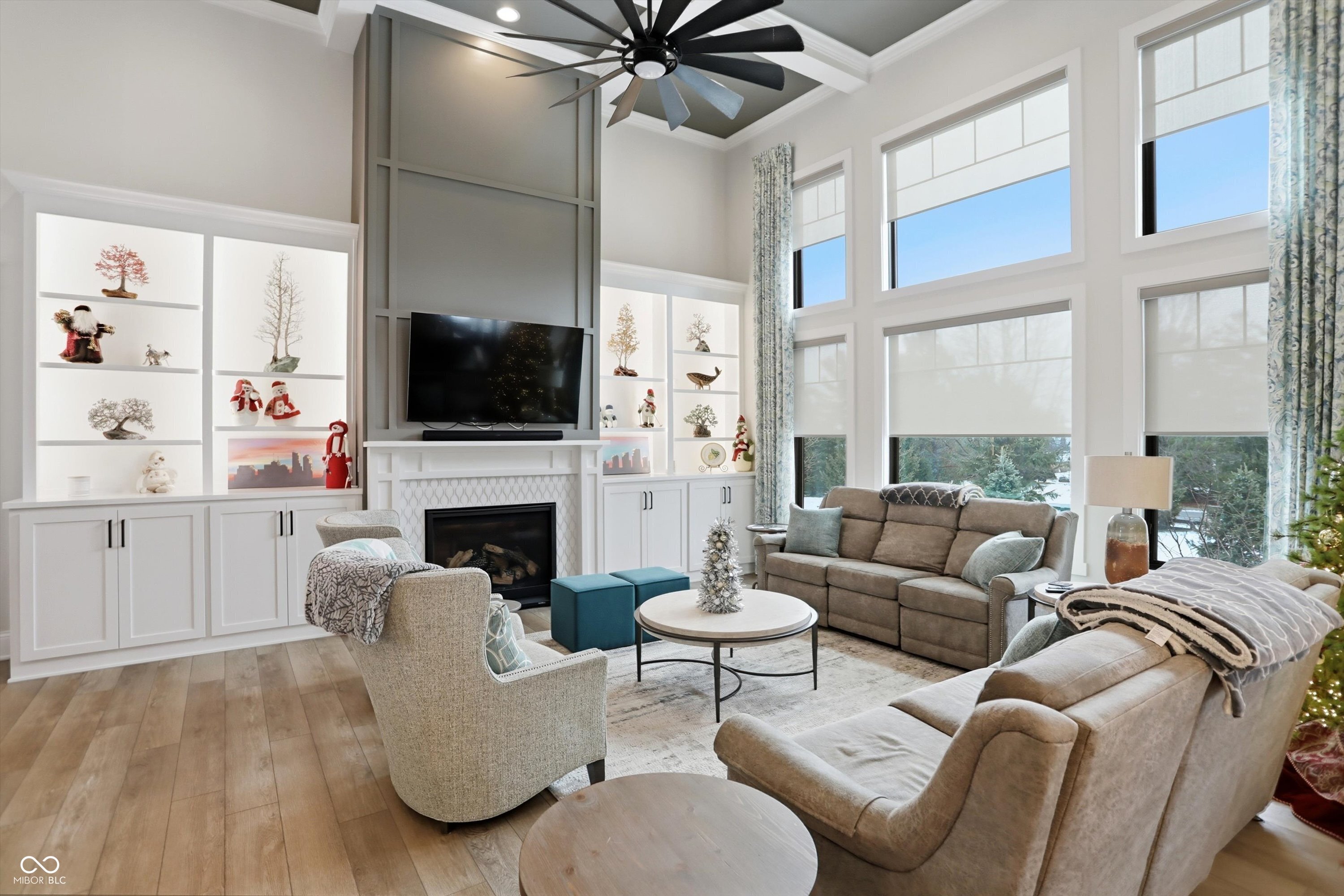 Carmel, Indiana, 46033, United States, 5 Bedrooms Bedrooms, ,5 BathroomsBathrooms,Residential,For Sale,2001203