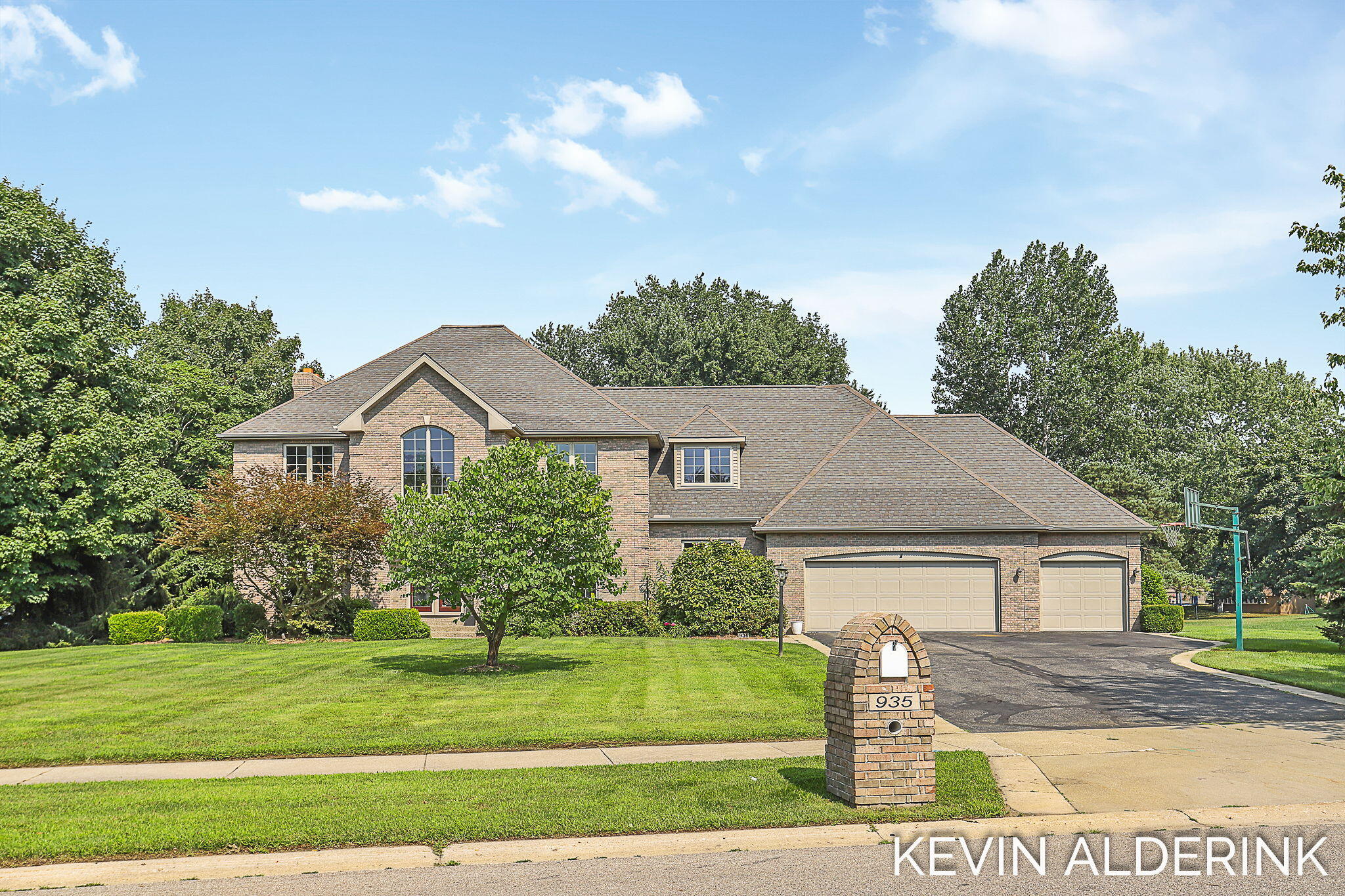 Holland, Michigan, 49423, United States, 5 Bedrooms Bedrooms, ,6 BathroomsBathrooms,Residential,For Sale,1908237