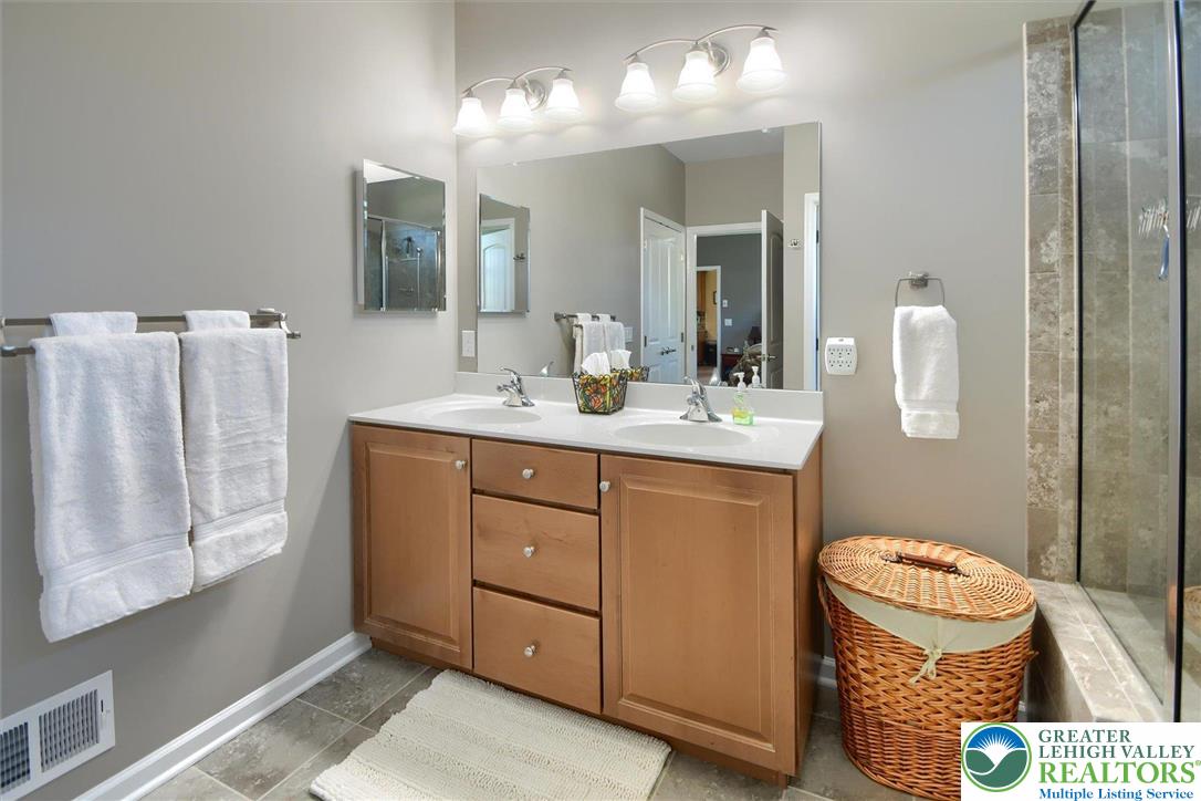 Upper Milford Twp, Pennsylvania, 18049, United States, 3 Bedrooms Bedrooms, ,3 BathroomsBathrooms,Residential,For Sale,1960503