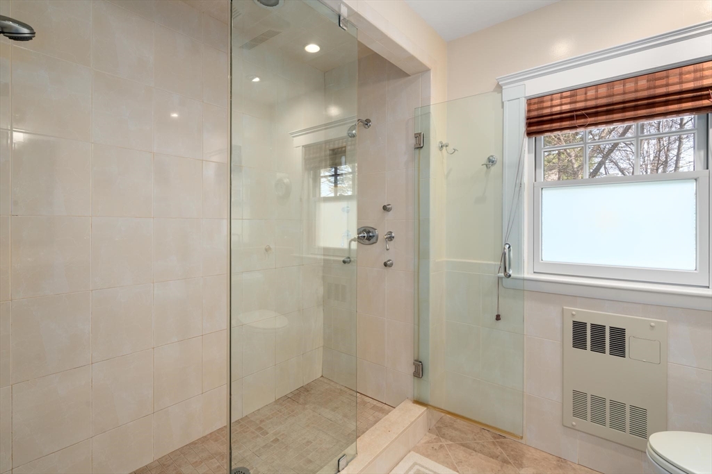 Milton, Massachusetts, 02186, United States, 3 Bedrooms Bedrooms, ,3 BathroomsBathrooms,Residential,For Sale,1941050