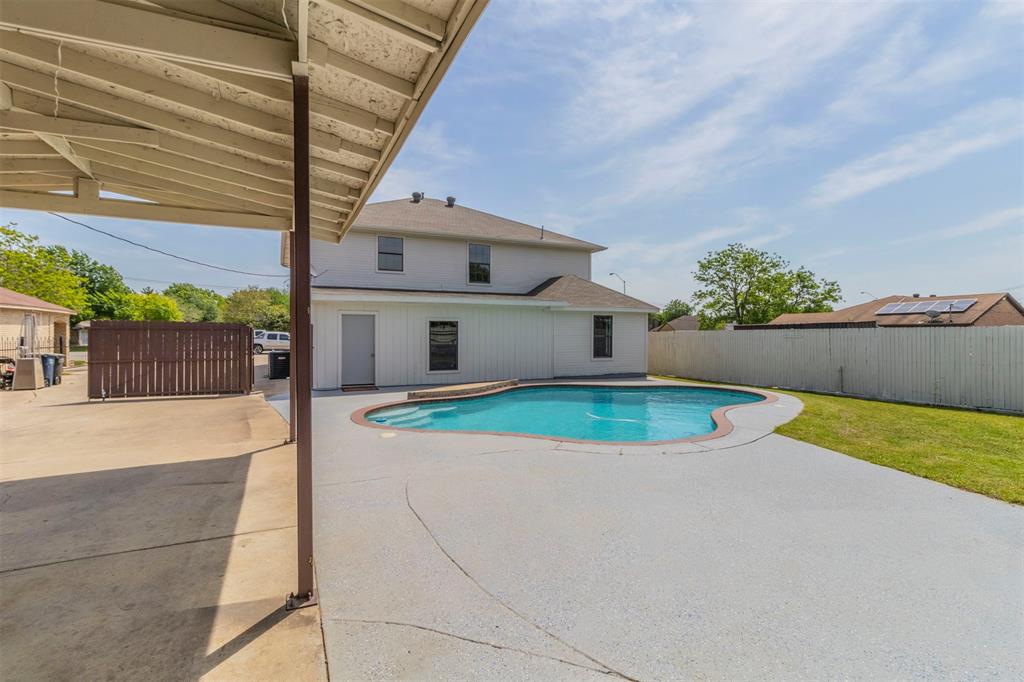Fort Worth, Texas, 76179, United States, 4 Bedrooms Bedrooms, ,4 BathroomsBathrooms,Residential,For Sale,1915544