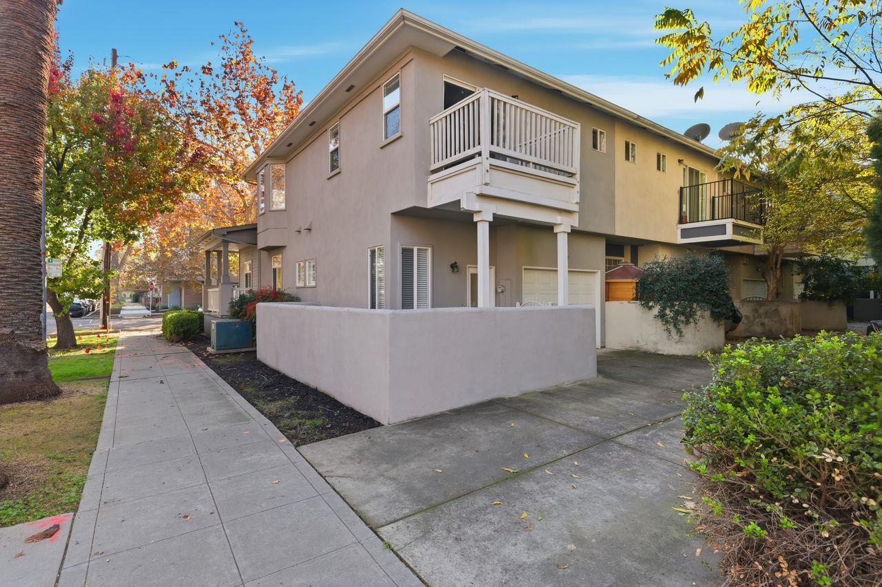 Sacramento, California, 95811, United States, 3 Bedrooms Bedrooms, ,3 BathroomsBathrooms,Residential,For Sale,2002968