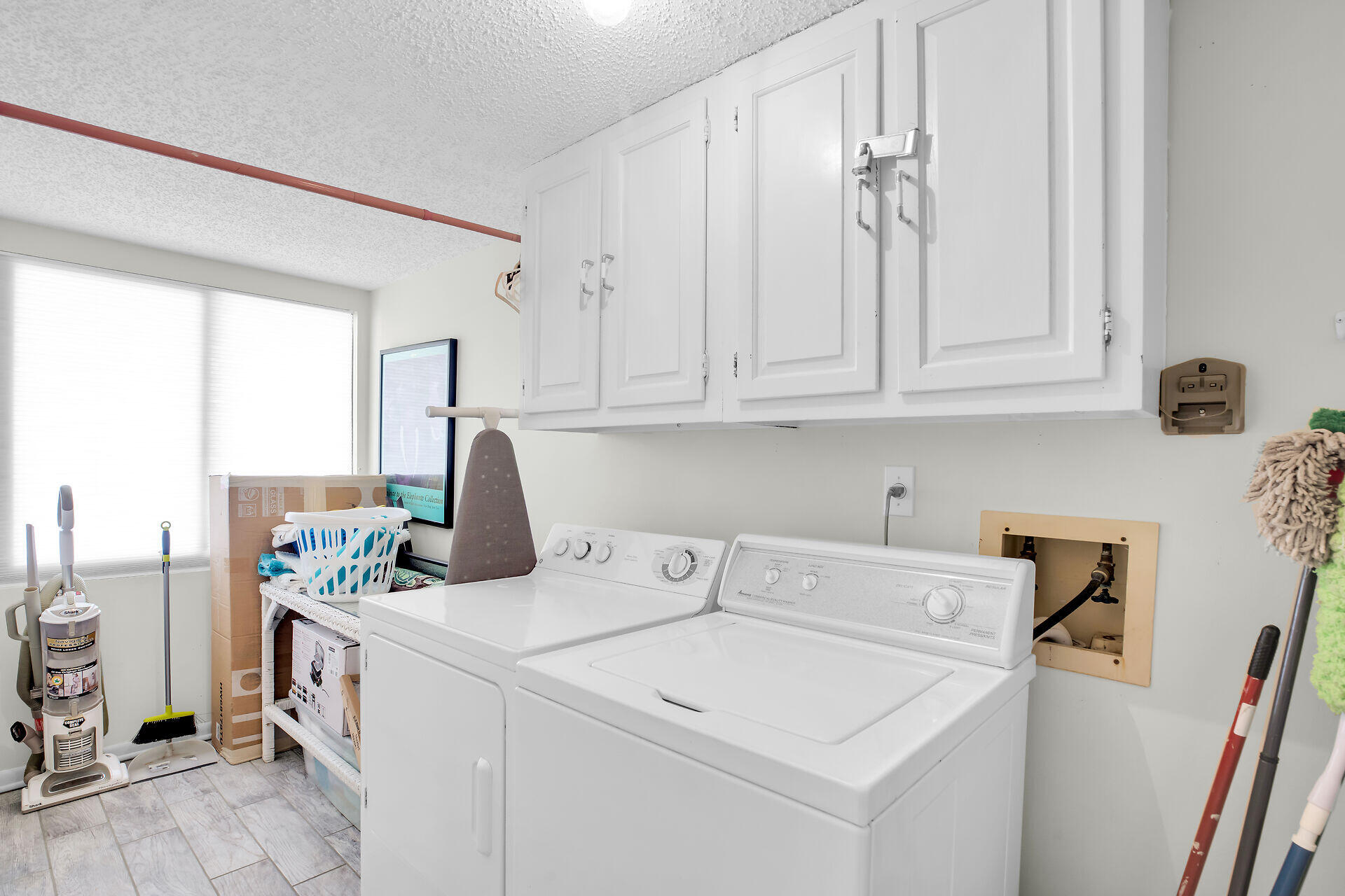 KEY COLONY, Florida, 33051, United States, 2 Bedrooms Bedrooms, ,2 BathroomsBathrooms,Residential,For Sale,1868619