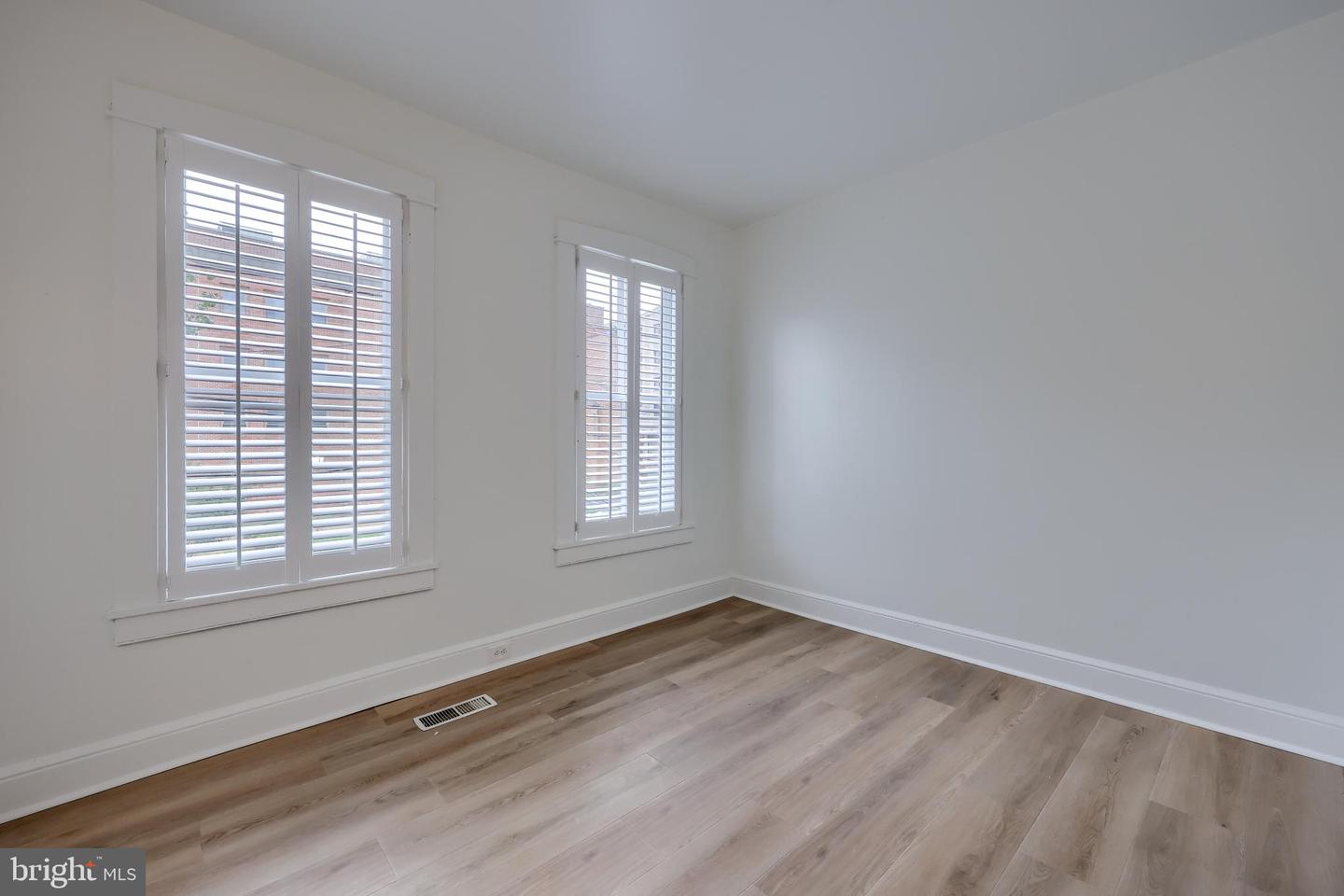 Lancaster, Pennsylvania, 17603, United States, 4 Bedrooms Bedrooms, ,2 BathroomsBathrooms,Residential,For Sale,1955843