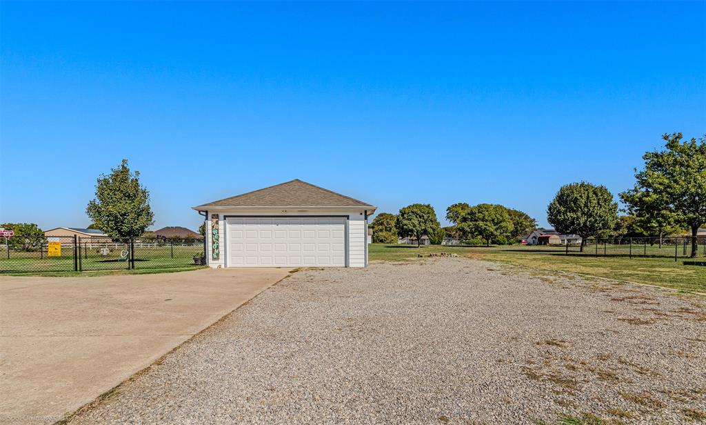 Van Alstyne, Texas, 75495, United States, 4 Bedrooms Bedrooms, ,2 BathroomsBathrooms,Residential,For Sale,1965564
