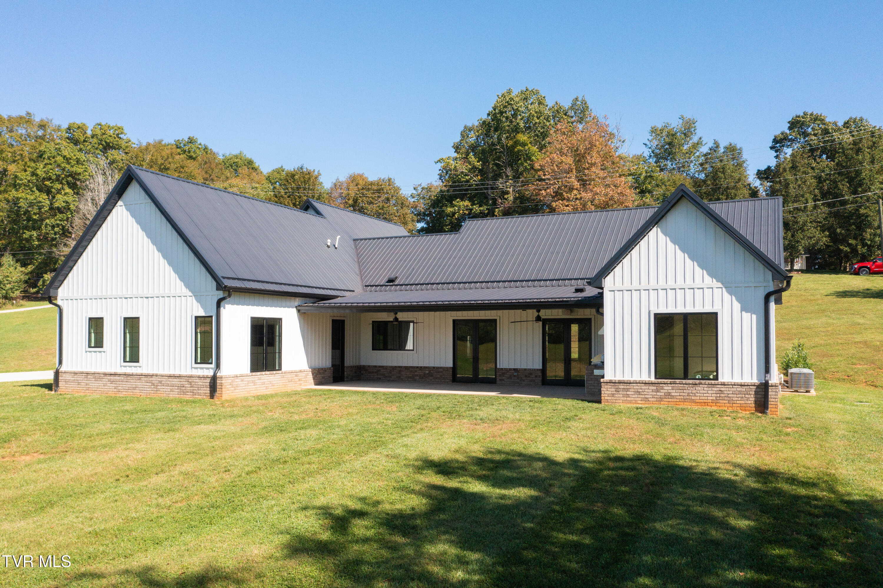 Kingsport, Tennessee, 37664, United States, 4 Bedrooms Bedrooms, ,4 BathroomsBathrooms,Residential,For Sale,1981214