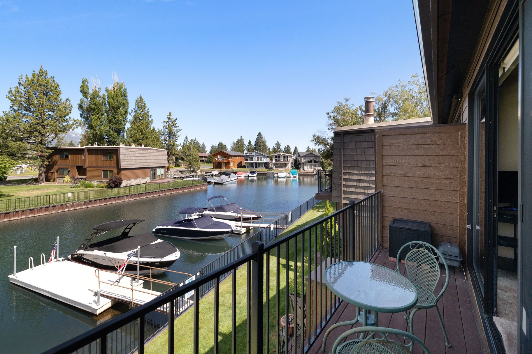  Tahoe Keys Waterfront Townhome - 物件實景