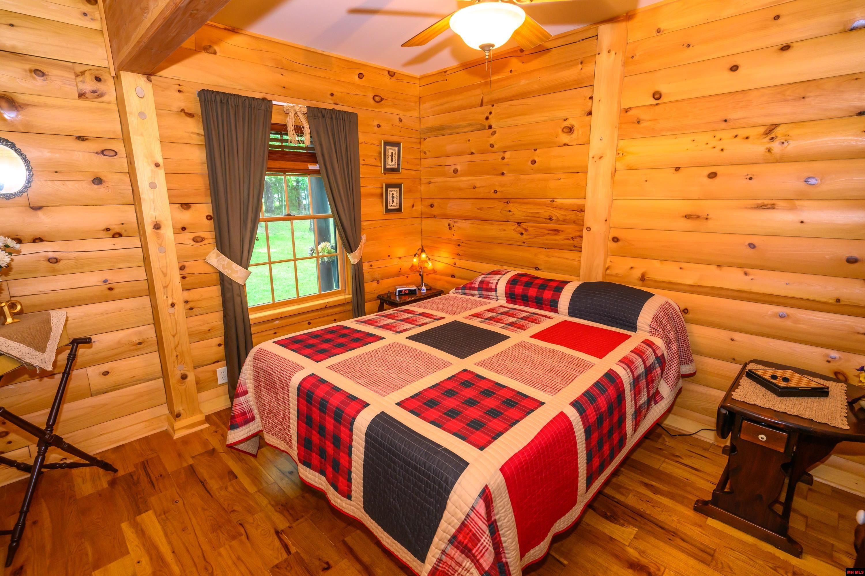 Mountain Home, Arkansas, 72653, United States, 3 Bedrooms Bedrooms, ,3 BathroomsBathrooms,Residential,For Sale,2009721