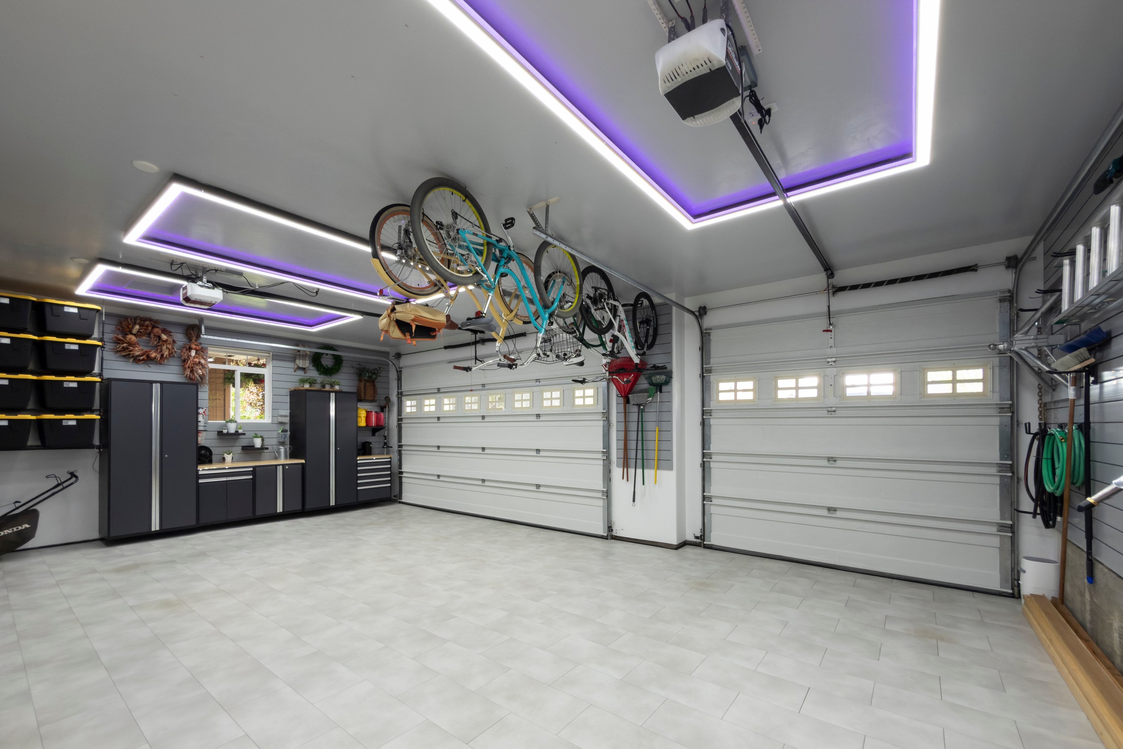  Private Retreat. Exceptional Garage. Room for Everything. - 物件實景