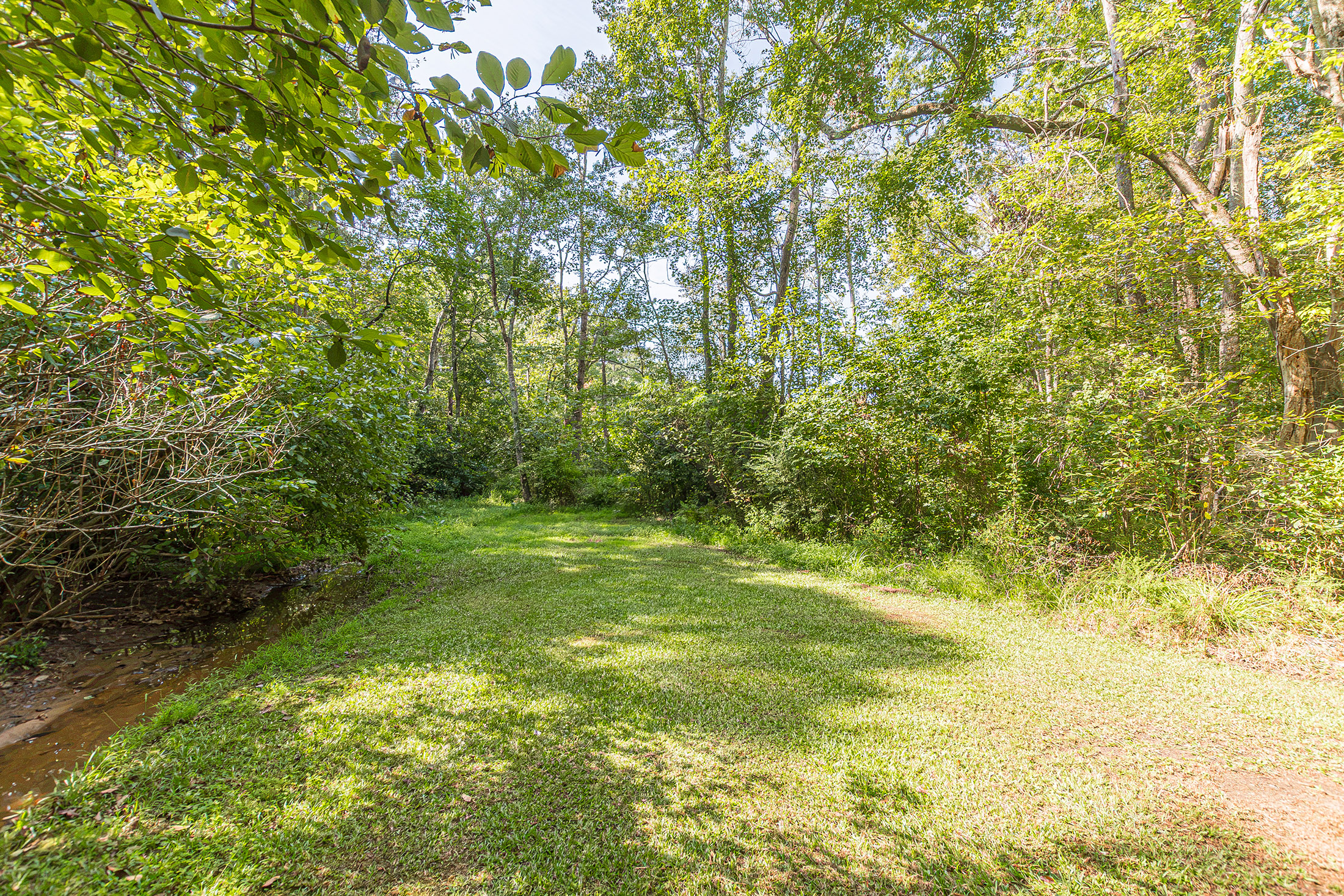  Charming Home on an Expansive 2.8+/- Acre Corner Lot - 物件實景