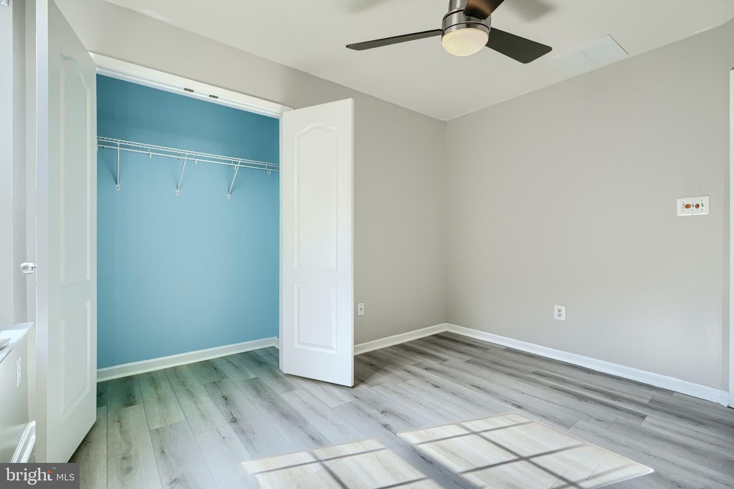 Glen Burnie, Maryland, 21060, United States, 4 Bedrooms Bedrooms, ,4 BathroomsBathrooms,Residential,For Sale,1983515