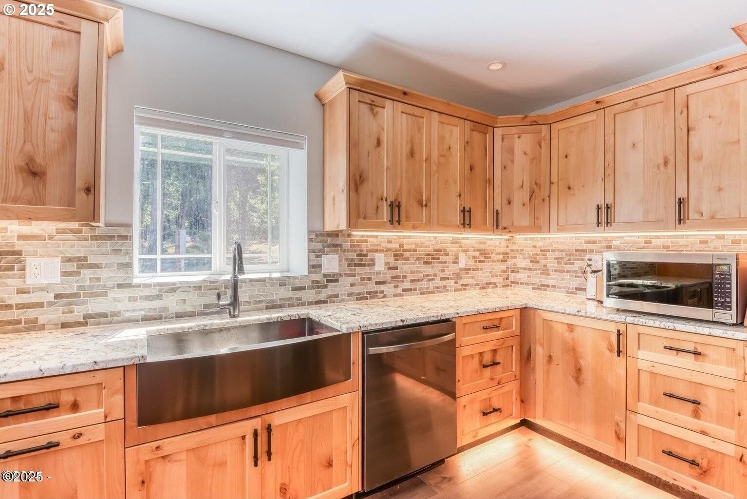 Toledo, Oregon, 97391, United States, 4 Bedrooms Bedrooms, ,2 BathroomsBathrooms,Residential,For Sale,1897015