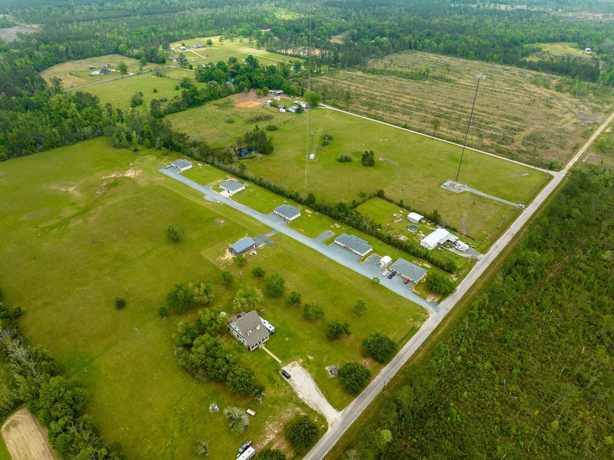Longville, Louisiana, 70652, United States, 21 Bedrooms Bedrooms, ,16 BathroomsBathrooms,Residential,For Sale,1980449