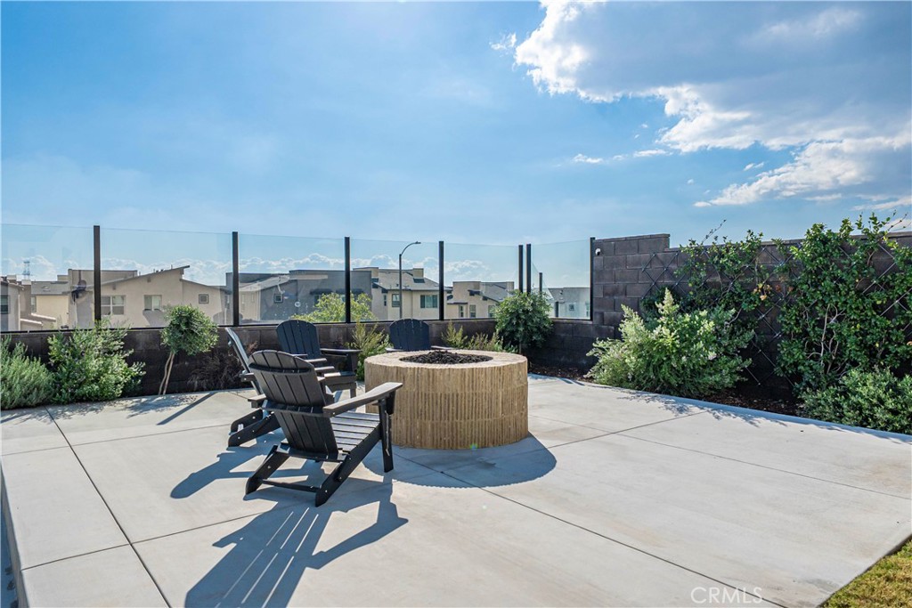 Fontana, California, 92336, United States, 4 Bedrooms Bedrooms, ,3 BathroomsBathrooms,Residential,For Sale,1995371