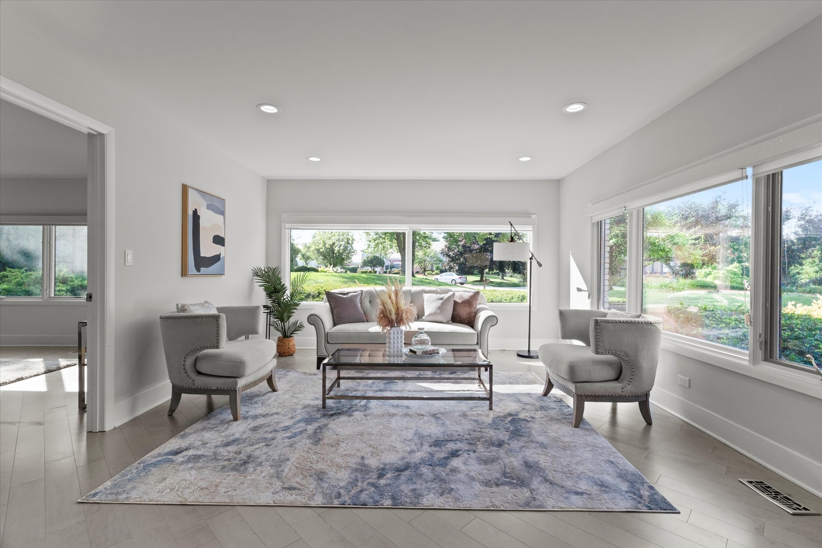 Oak Brook, Illinois, 60523, United States, 5 Bedrooms Bedrooms, ,6 BathroomsBathrooms,Residential,For Sale,1903537