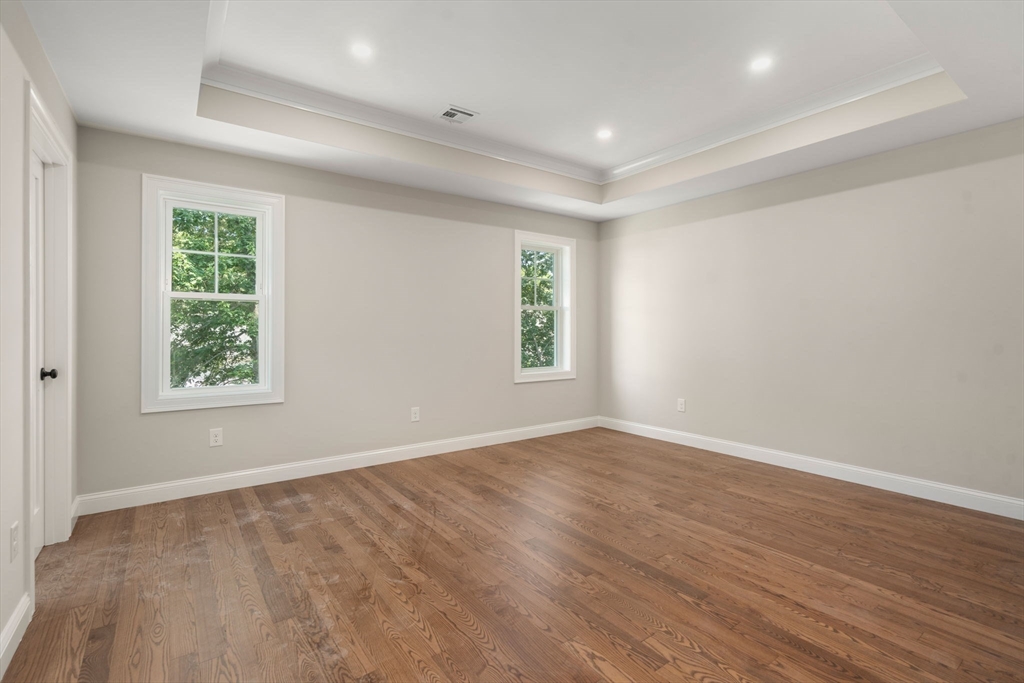 Worcester, Massachusetts, 01606, United States, 3 Bedrooms Bedrooms, ,3 BathroomsBathrooms,Residential,For Sale,1905878