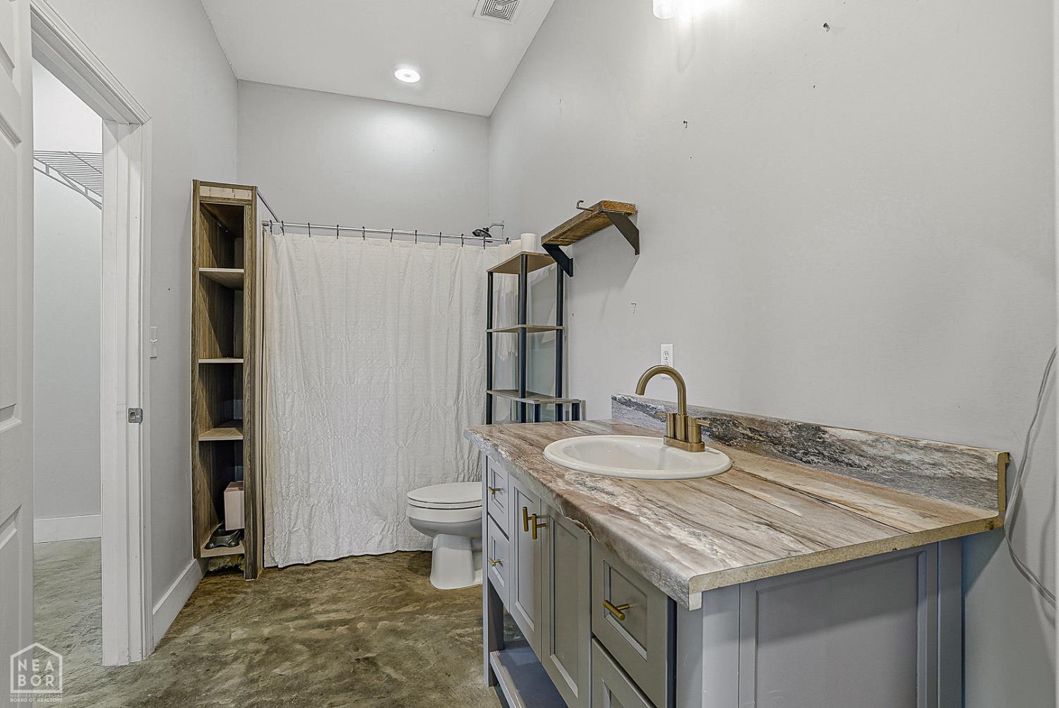 Brookland, Arkansas, 72417, United States, ,4 BathroomsBathrooms,Residential,For Sale,1981352