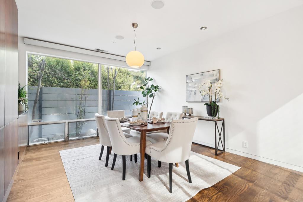 Venice, California, 90291, United States, 4 Bedrooms Bedrooms, ,4 BathroomsBathrooms,Residential,For Sale,1843493