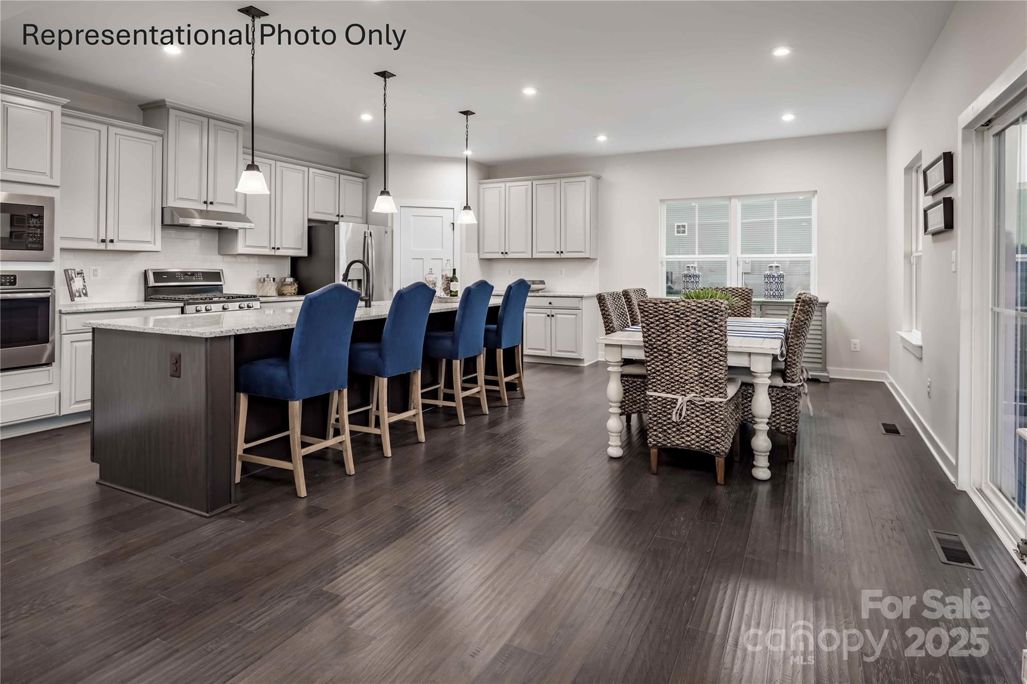 Indian Trail, North Carolina, 28079, United States, 5 Bedrooms Bedrooms, ,4 BathroomsBathrooms,Residential,For Sale,1976322